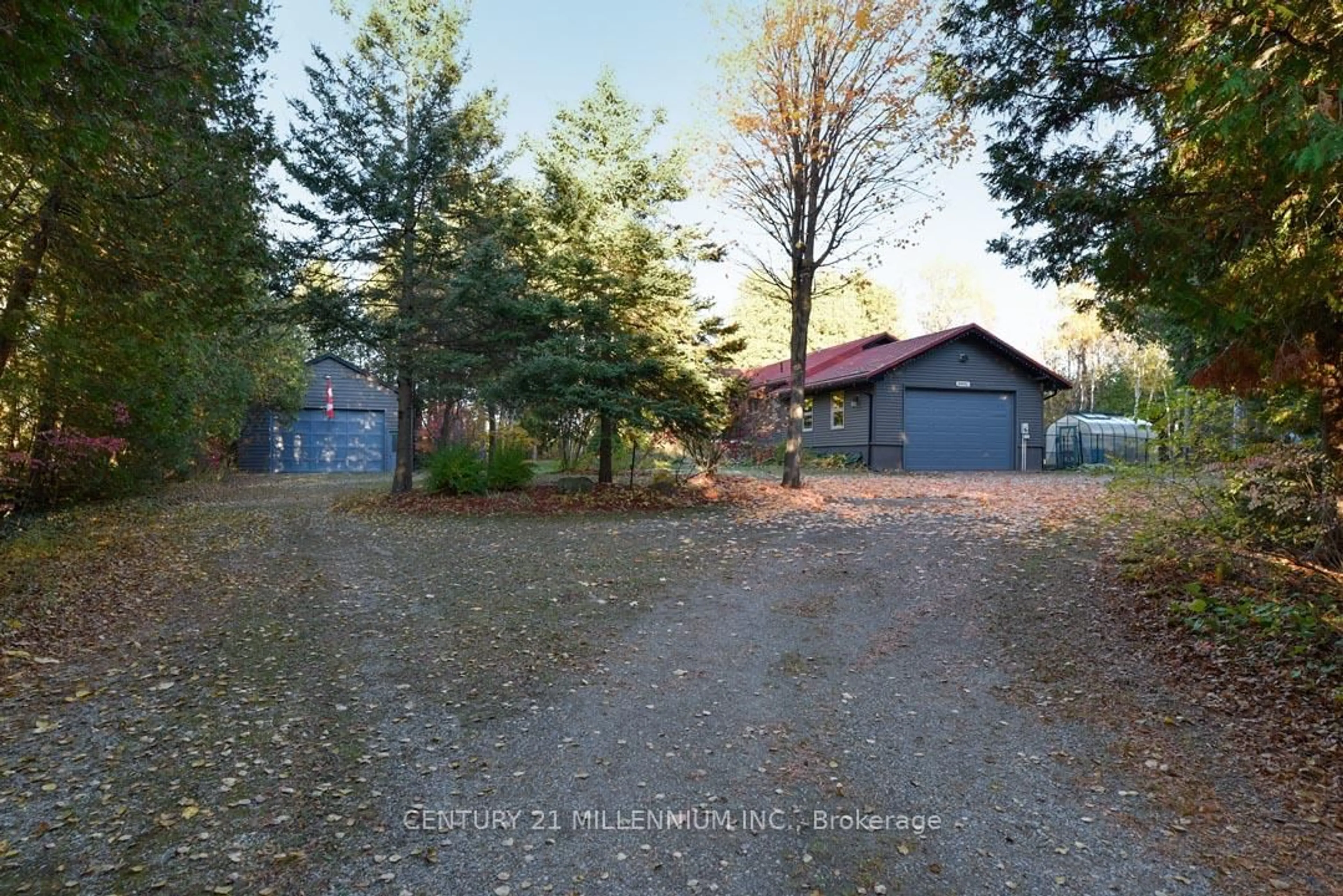 A pic from outside/outdoor area/front of a property/back of a property/a pic from drone, street for 18599 Horseshoe Hill Rd, Caledon Ontario L7K 2B9
