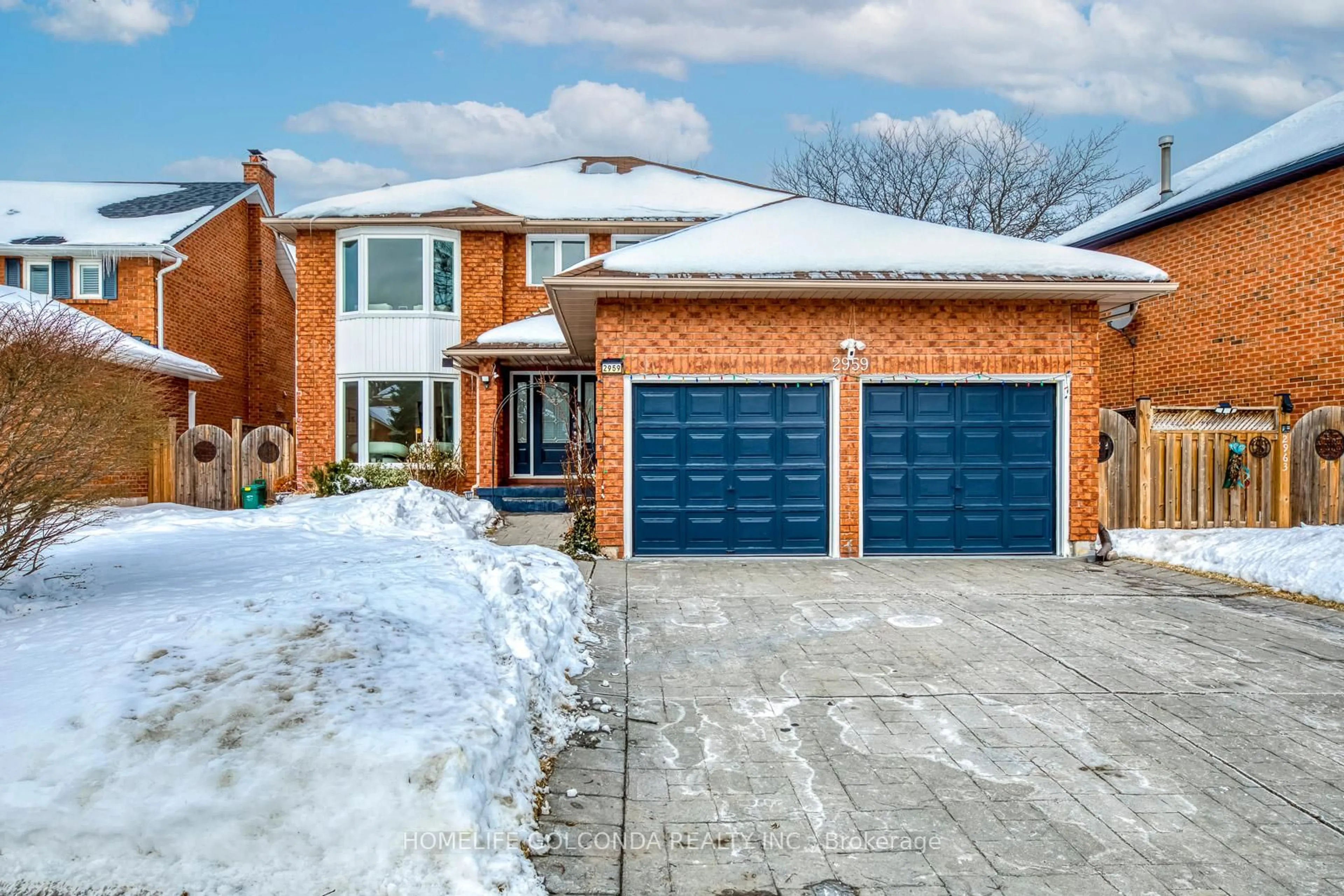 Home with brick exterior material, street for 2959 Kingsway Dr, Oakville Ontario L6J 6V1