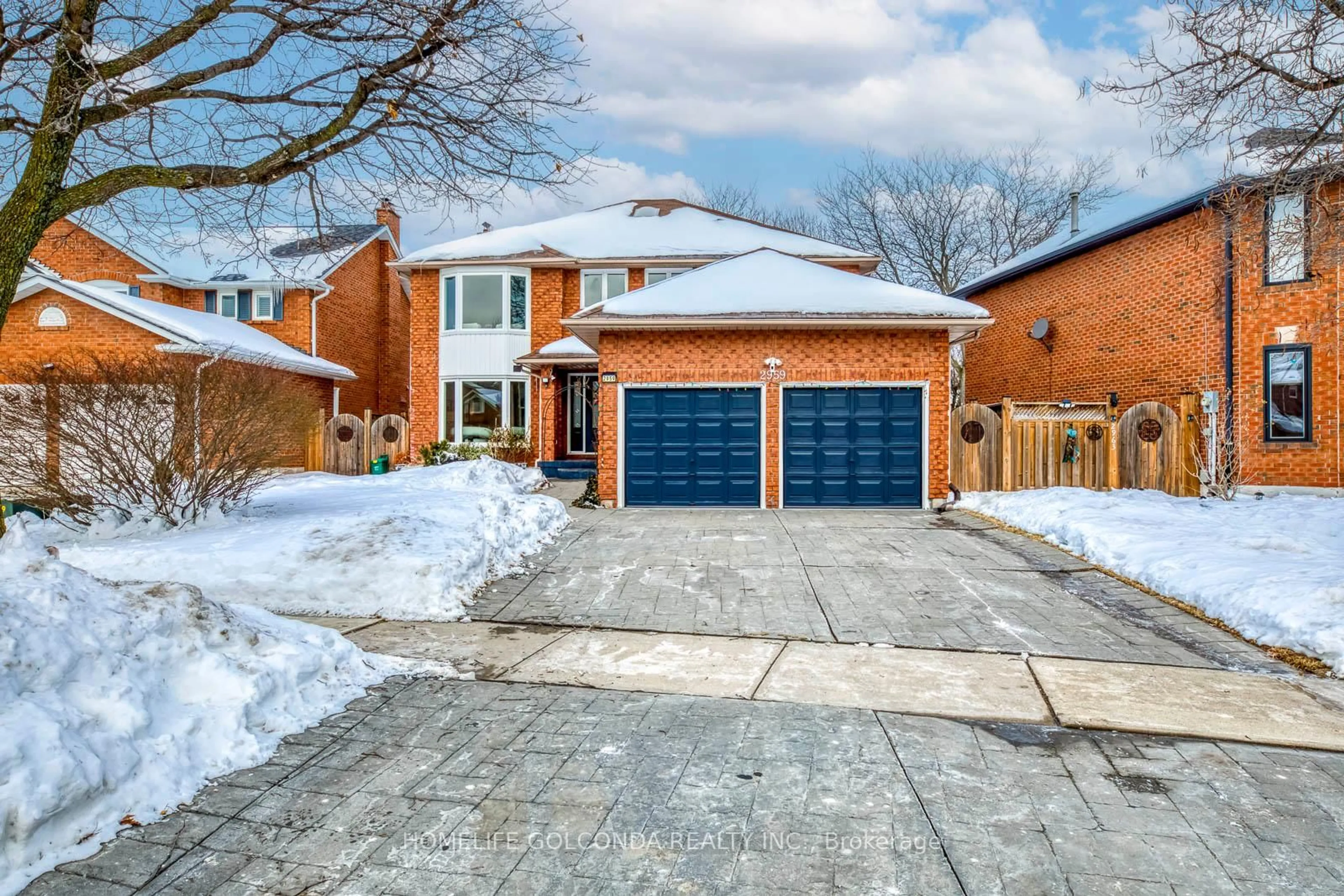 Home with brick exterior material, street for 2959 Kingsway Dr, Oakville Ontario L6J 6V1