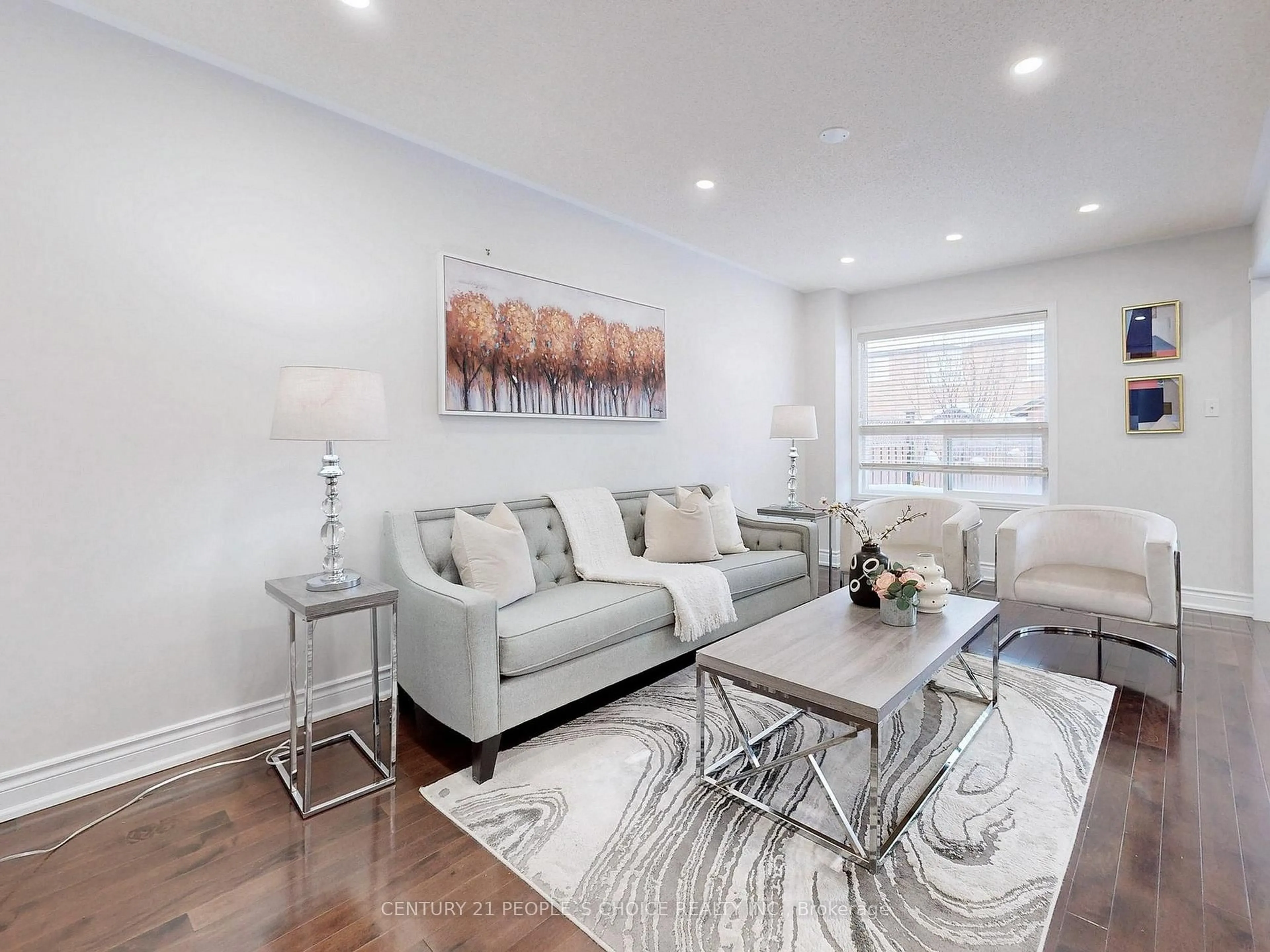 Living room with furniture, unknown for 6607 Skipper Way, Mississauga Ontario L5W 1P8