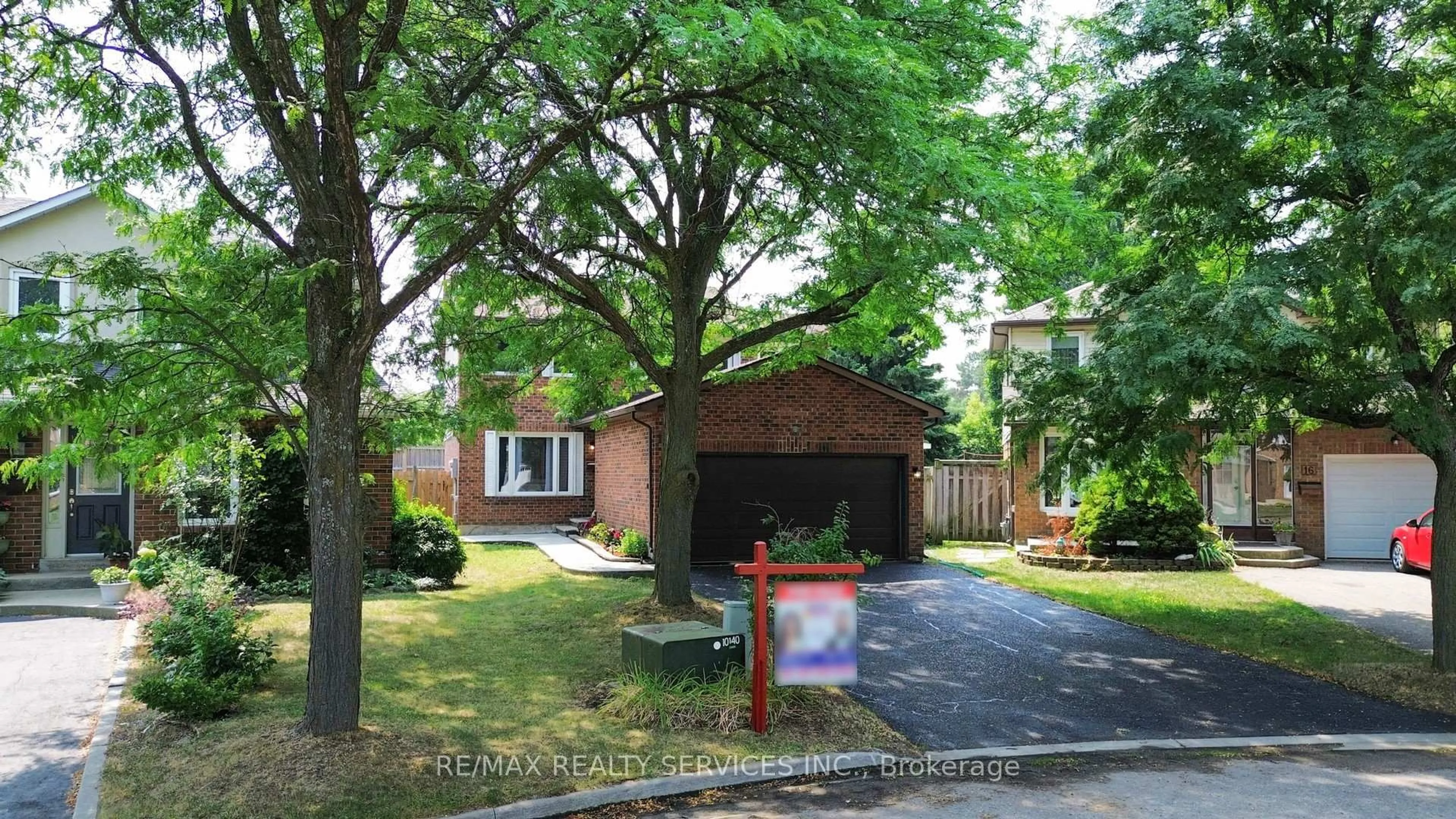 Home with brick exterior material, street for 14 Myna Crt, Brampton Ontario L6S 4H8