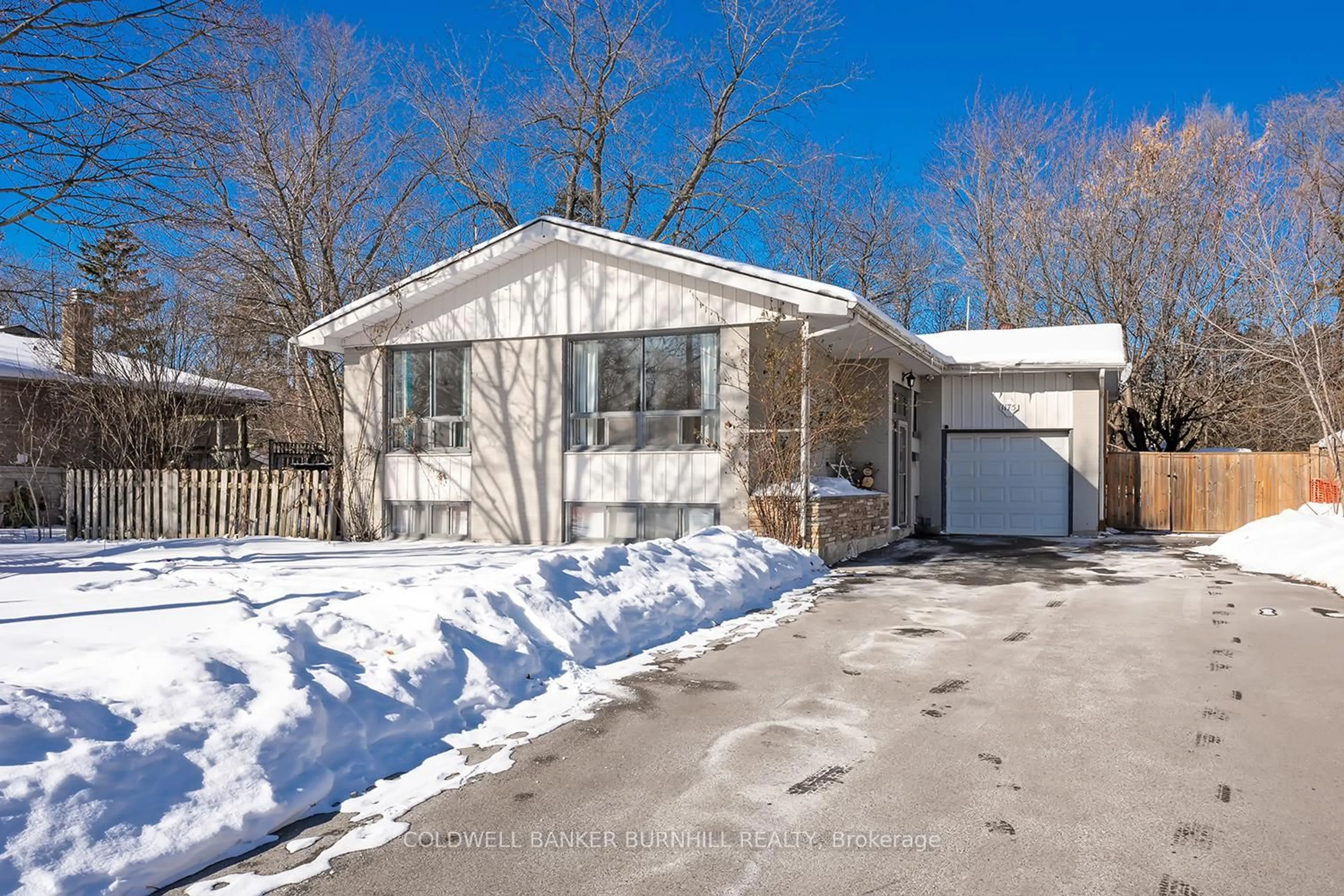 Shed for 1175 PINEGROVE Rd, Oakville Ontario L6L 2W3
