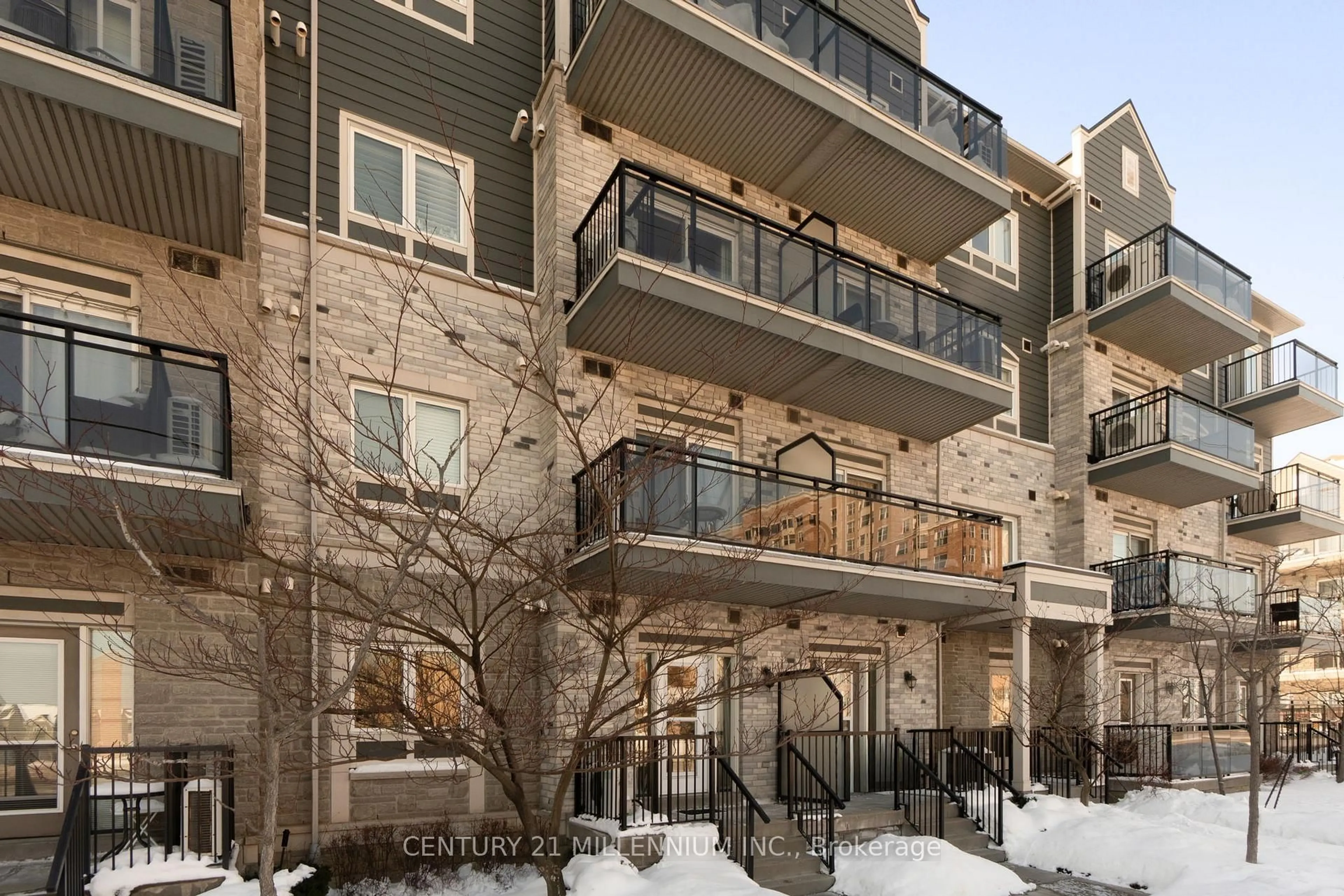 Patio, street for 5150 Winston Churchill Blvd #107, Mississauga Ontario L5M 0P1
