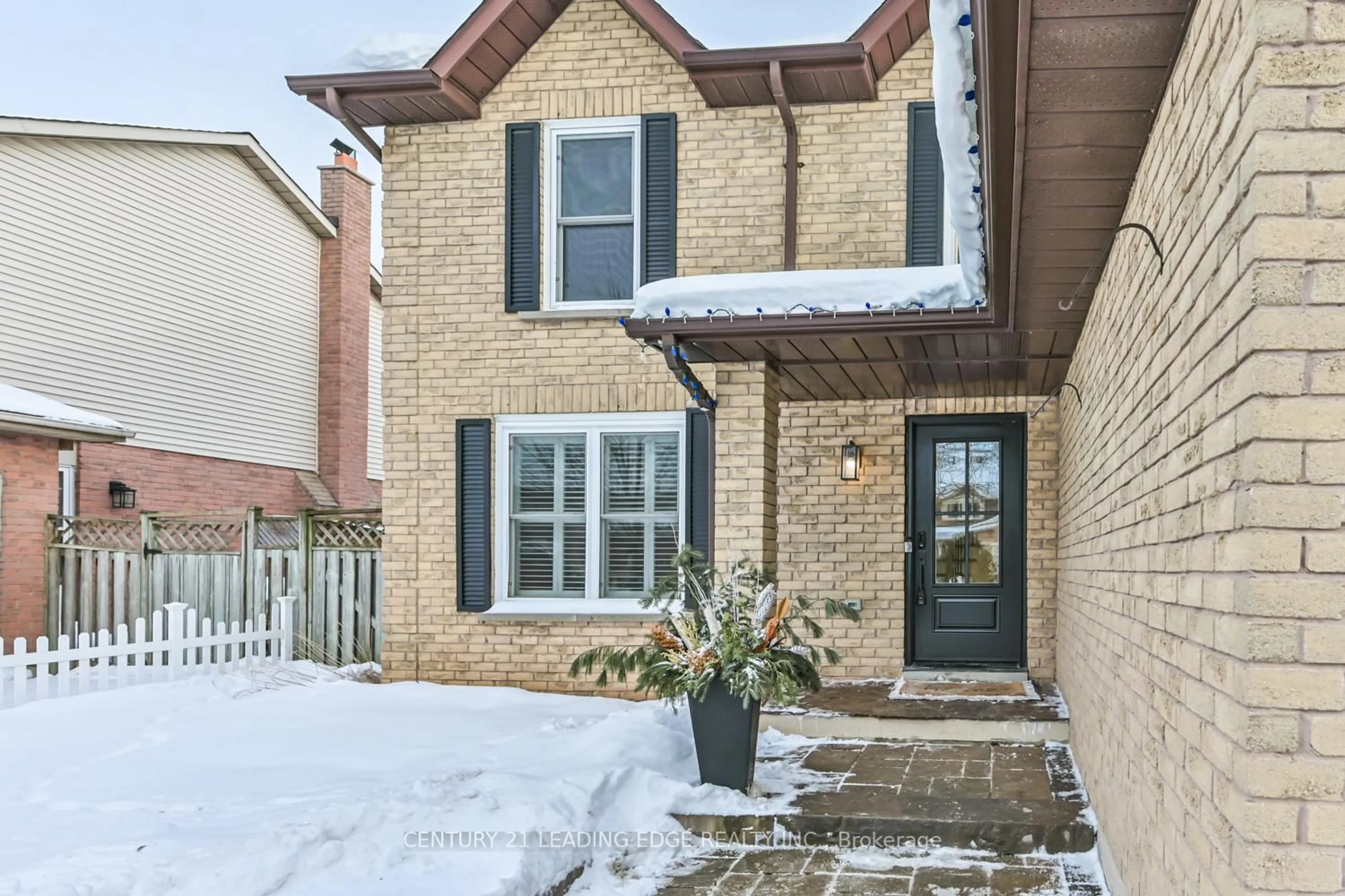 Home with brick exterior material, street for 2451 Butternut Cres, Burlington Ontario L7M 3L7