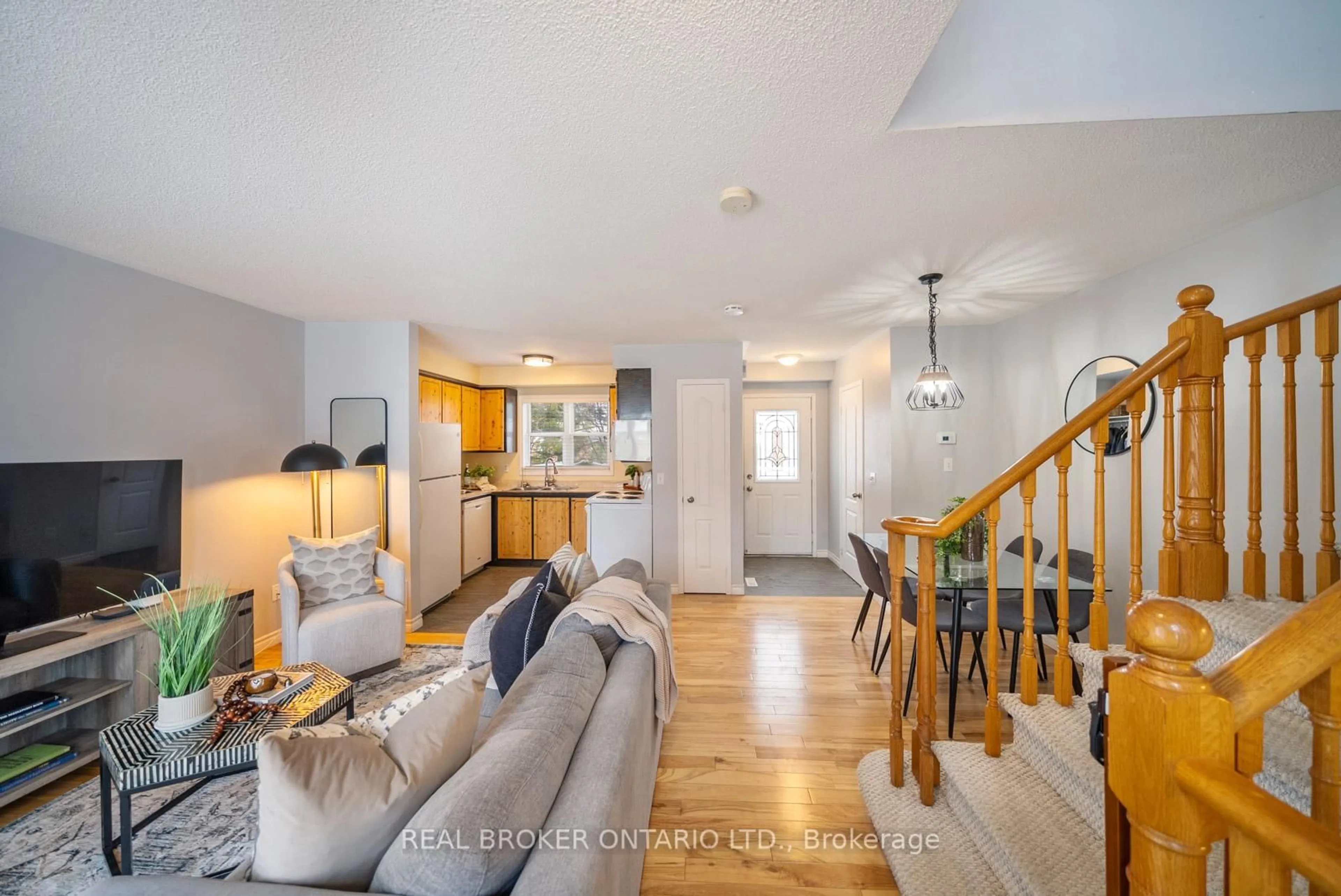 Open concept kitchen, unknown for 313 Elderberry St, Orangeville Ontario L9W 4Z6