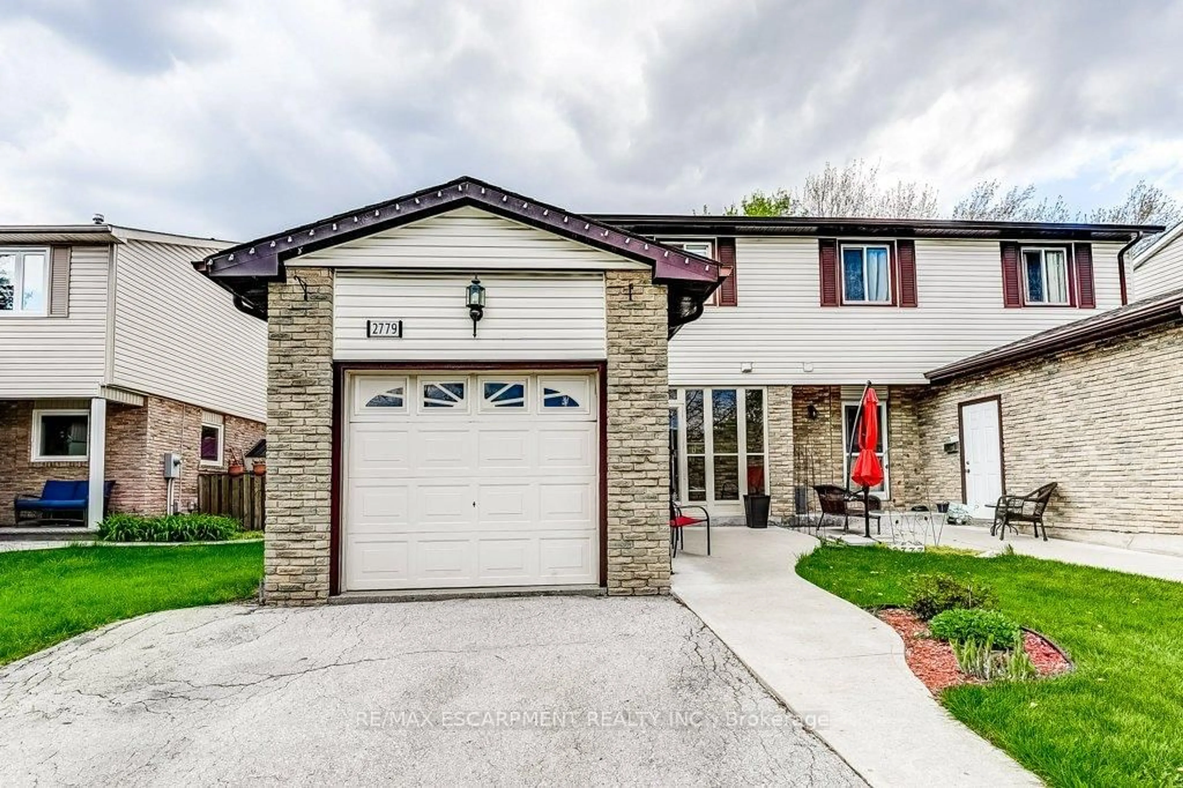 Home with brick exterior material, street for 2779 Andorra Circ, Mississauga Ontario L5N 2H8