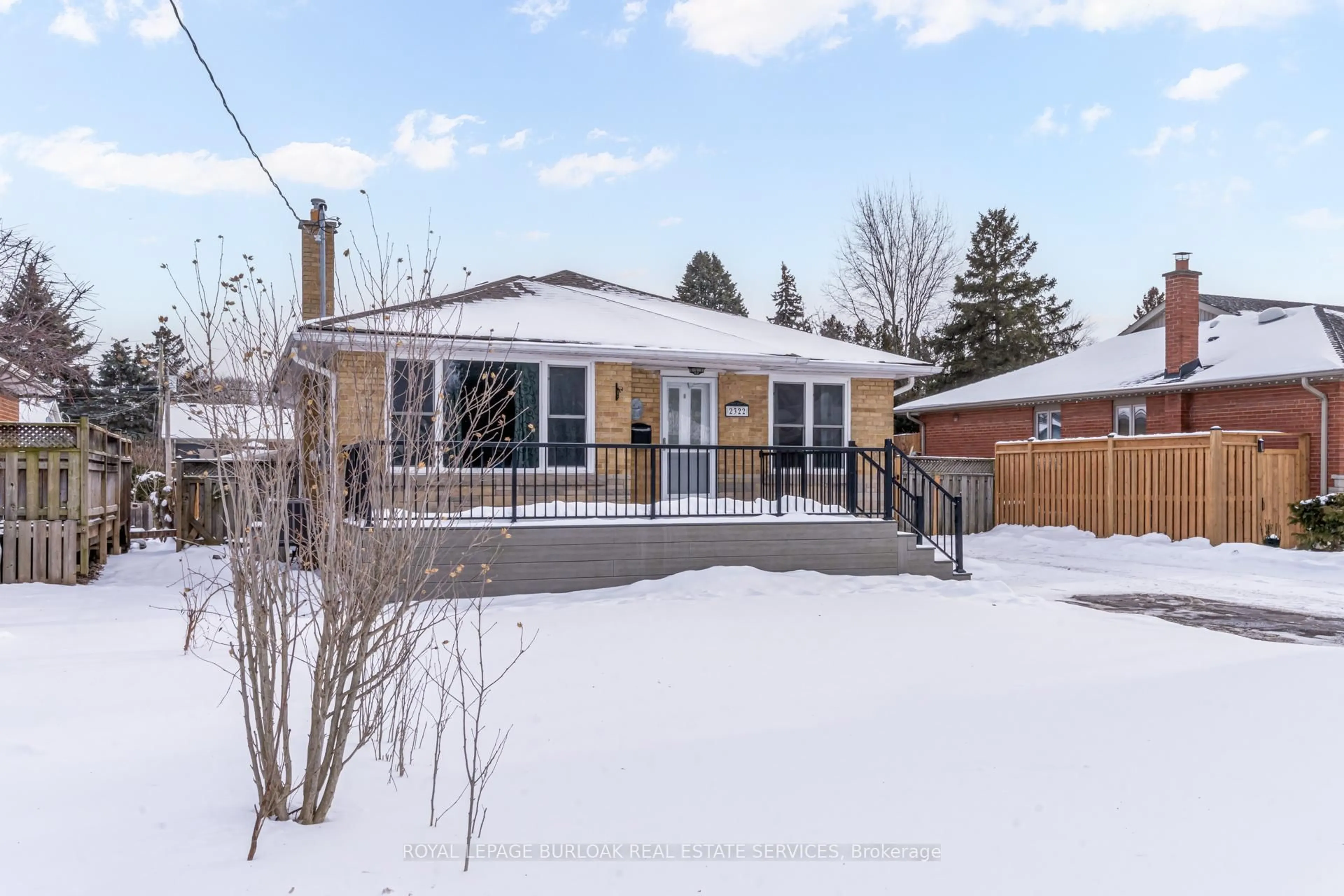 Home with brick exterior material, street for 2322 Redfern Rd, Burlington Ontario L7R 1X3