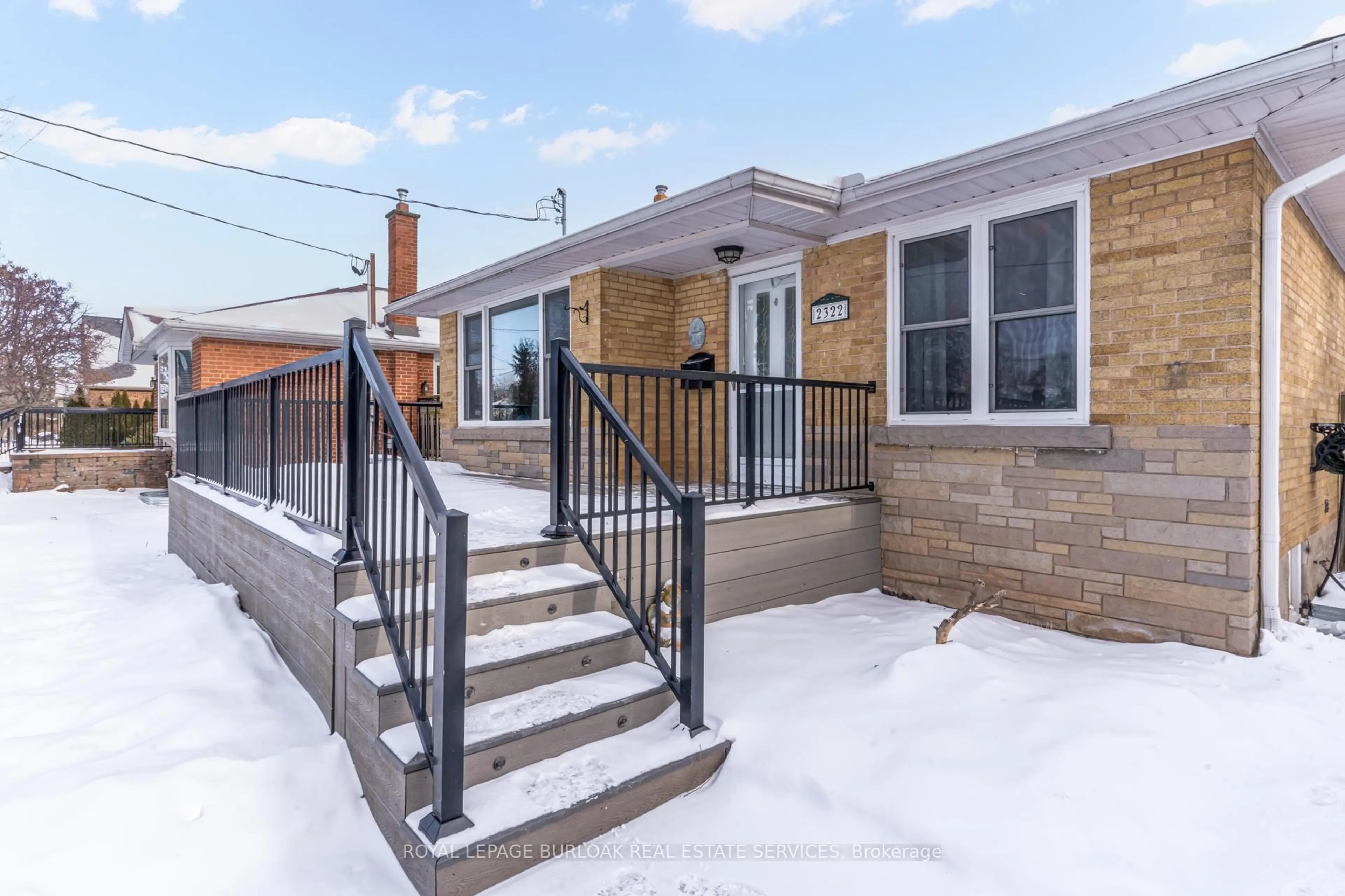 Home with brick exterior material, street for 2322 Redfern Rd, Burlington Ontario L7R 1X3