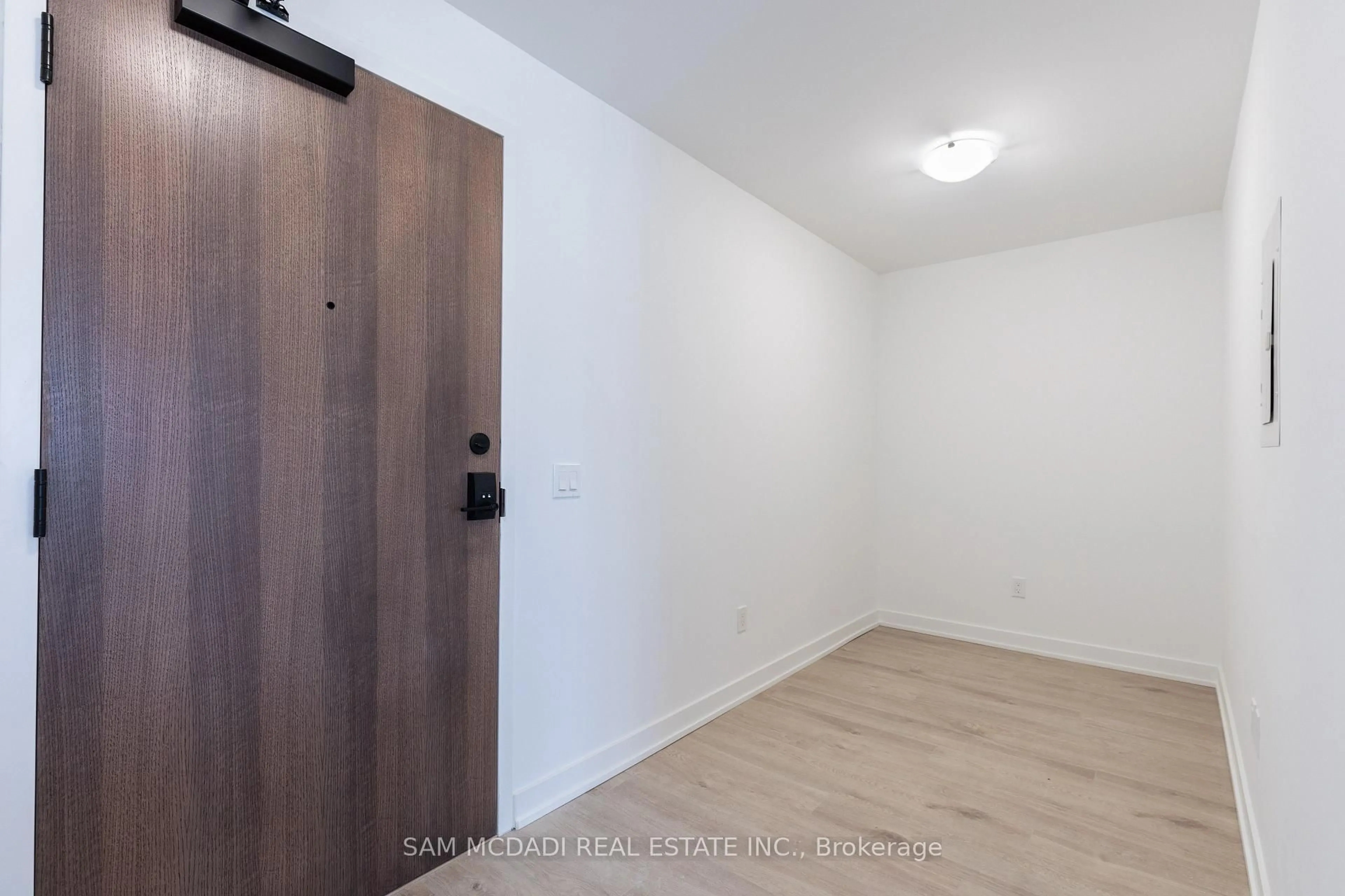 Unknown for 1035 Southdown Rd #1503, Mississauga Ontario L5J 0A2