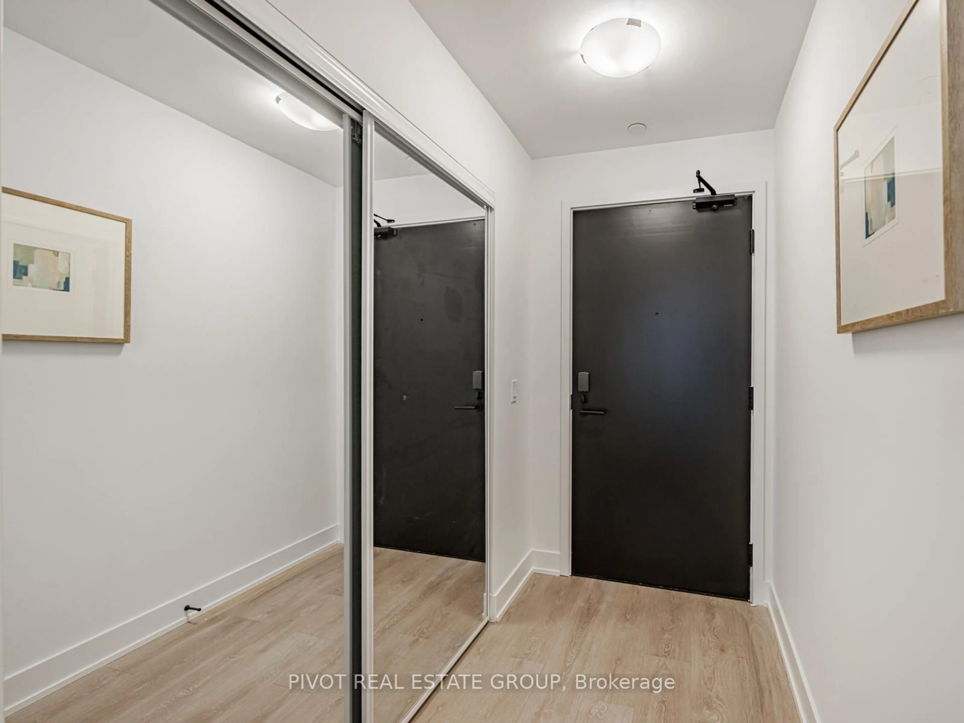 Unknown for 2333 Khalsa Gate #324, Oakville Ontario L6M 0X7