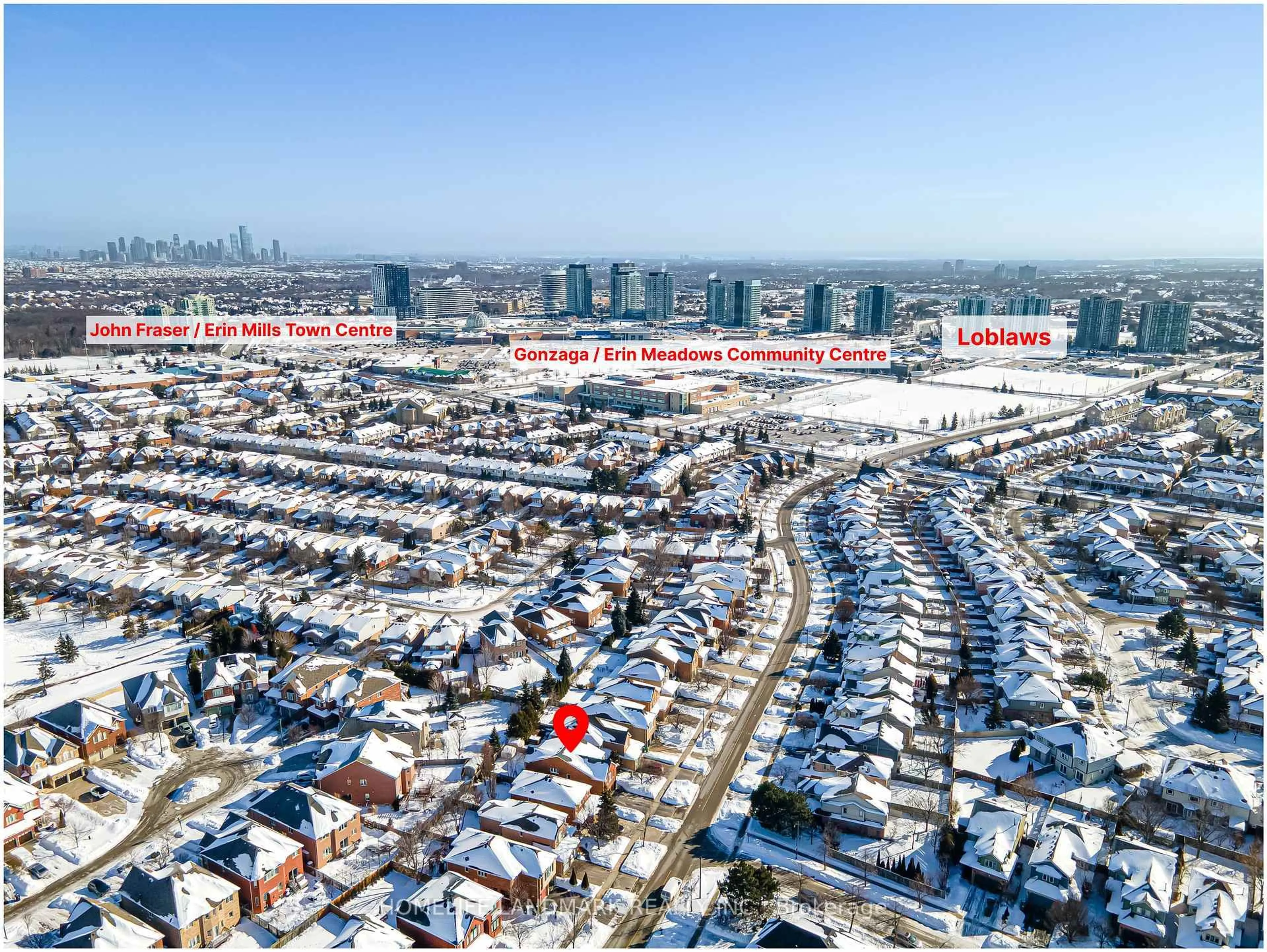 A pic from outside/outdoor area/front of a property/back of a property/a pic from drone, city buildings view from balcony for 5303 Russell View Rd, Mississauga Ontario L5M 5W1