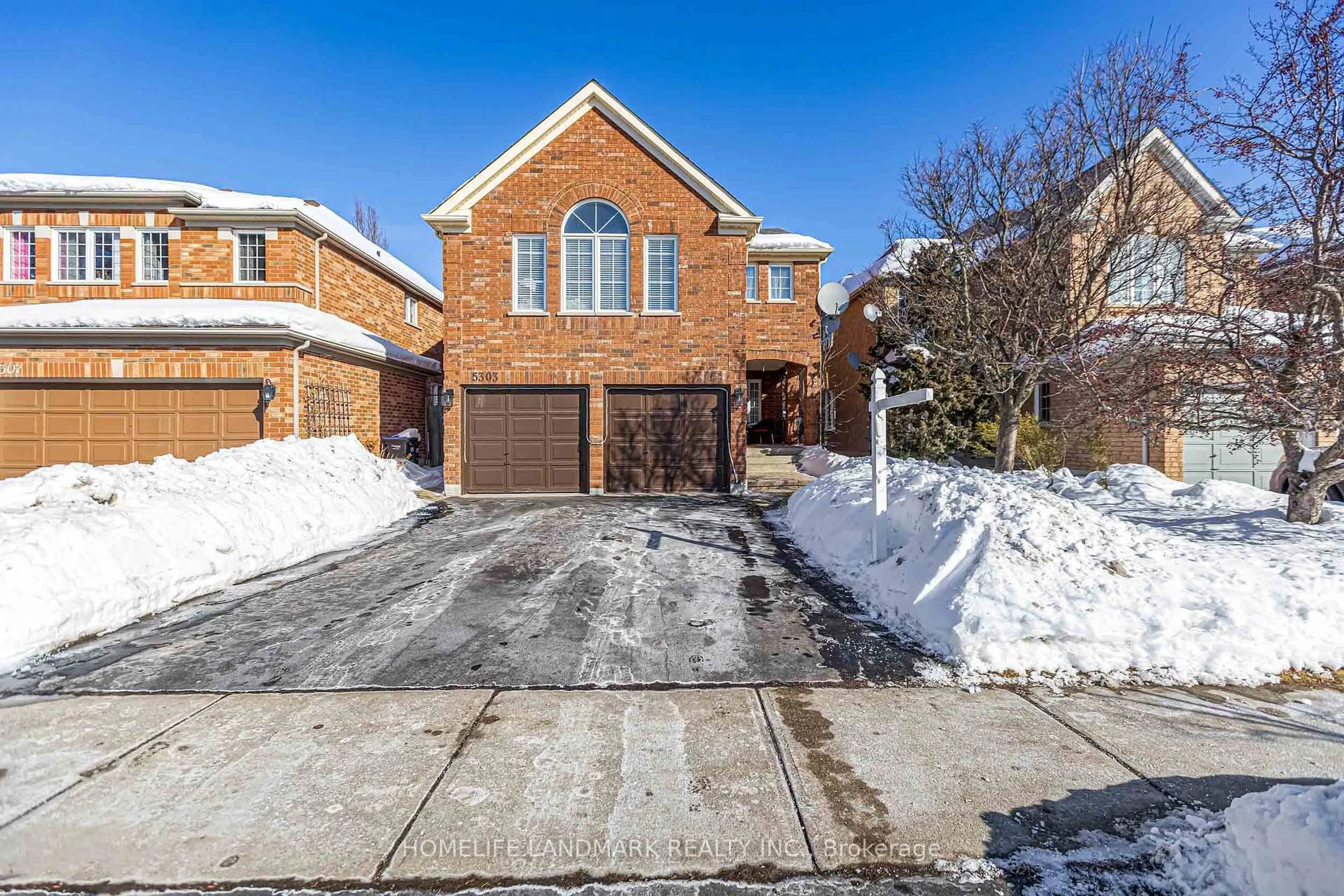 Home with brick exterior material, street for 5303 Russell View Rd, Mississauga Ontario L5M 5W1