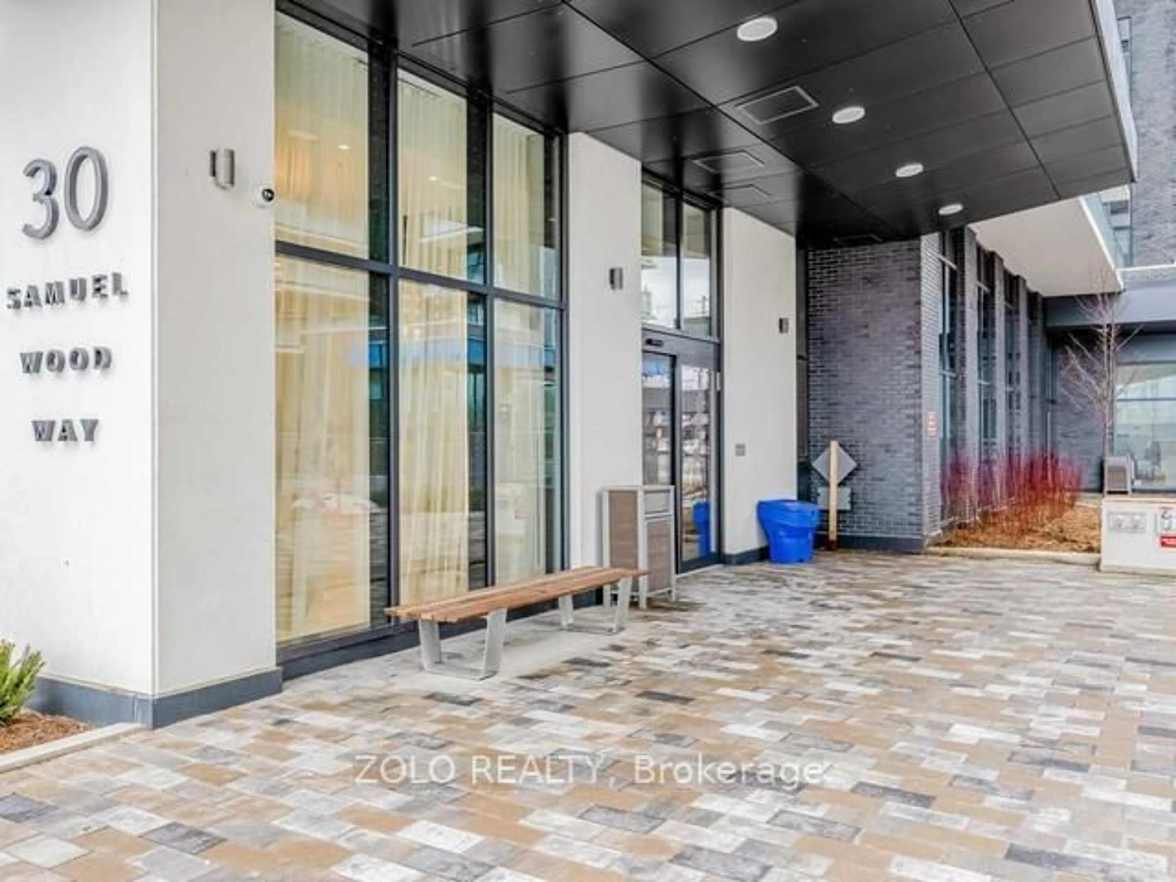 Indoor foyer for 30 Samuel Wood Way #903, Toronto Ontario M9B 0C9