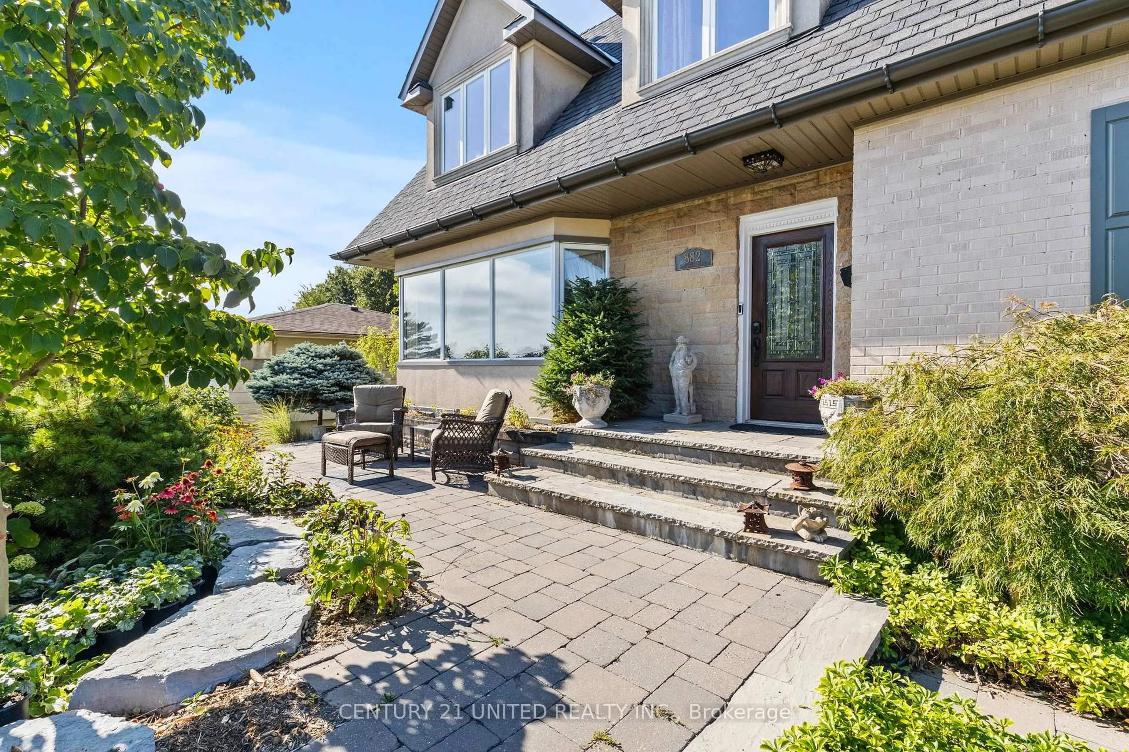 Unknown for 882 Danforth Pl, Burlington Ontario L7T 1S2