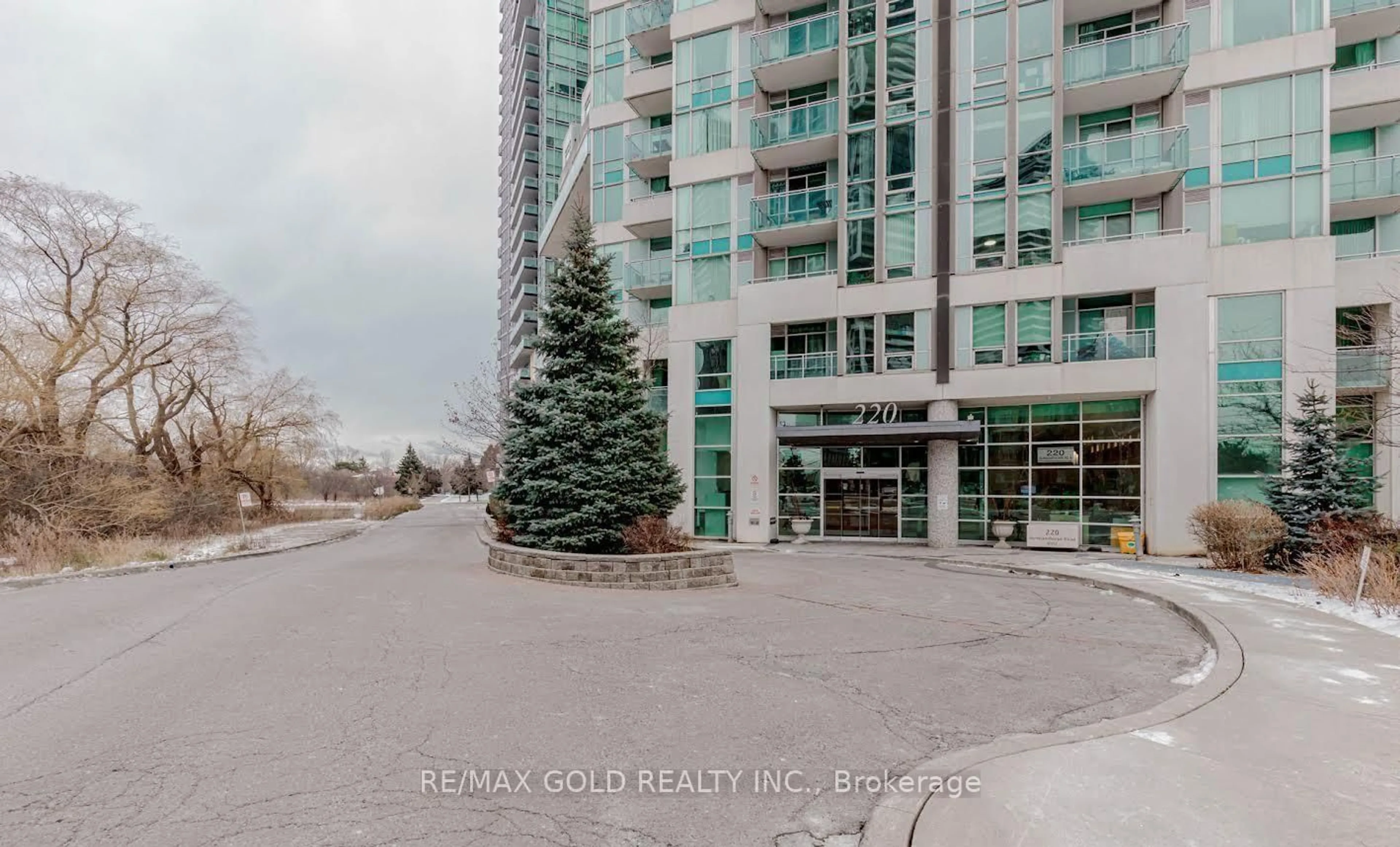 Patio, unknown for 220 Burnhamthorpe Rd #2102, Mississauga Ontario L5B 4N4