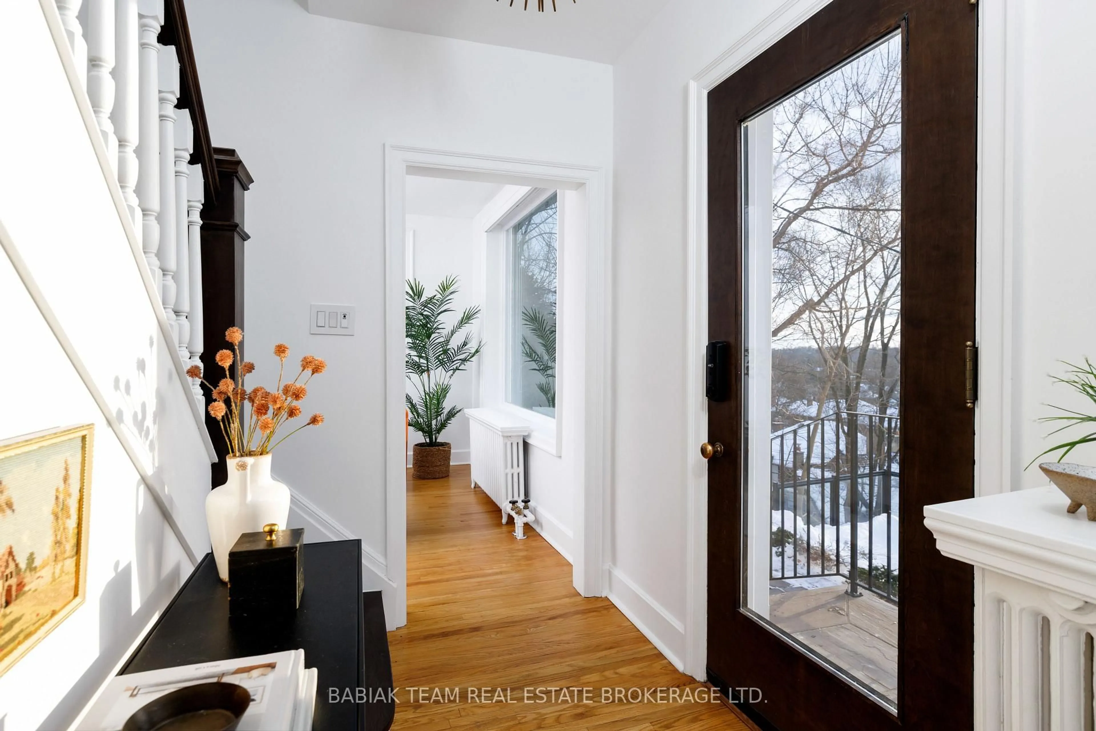 Indoor entryway for 19 Halford Ave, Toronto Ontario M6S 4G1