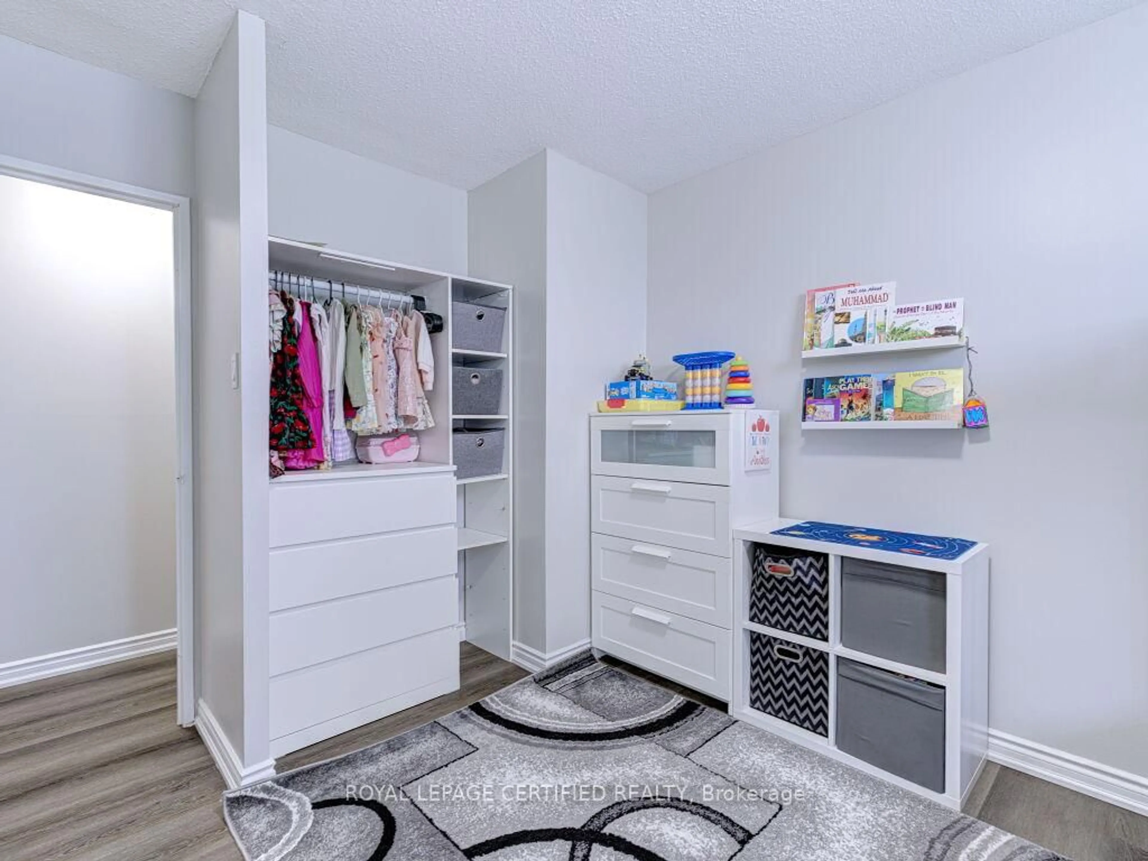 Storage room or clothes room or walk-in closet for 2929 Aquitaine Ave #1209, Mississauga Ontario L5N 2C7