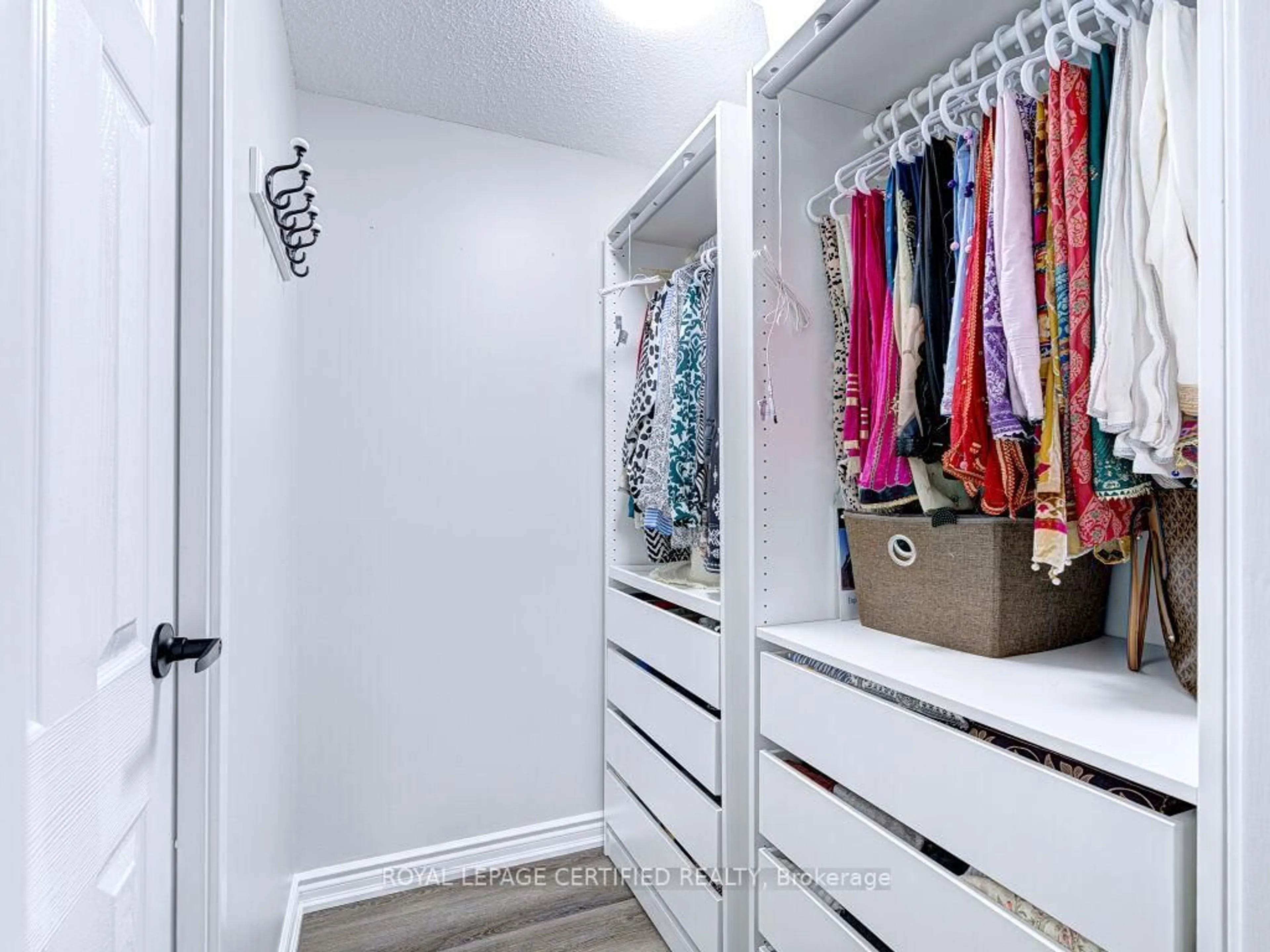 Storage room or clothes room or walk-in closet for 2929 Aquitaine Ave #1209, Mississauga Ontario L5N 2C7
