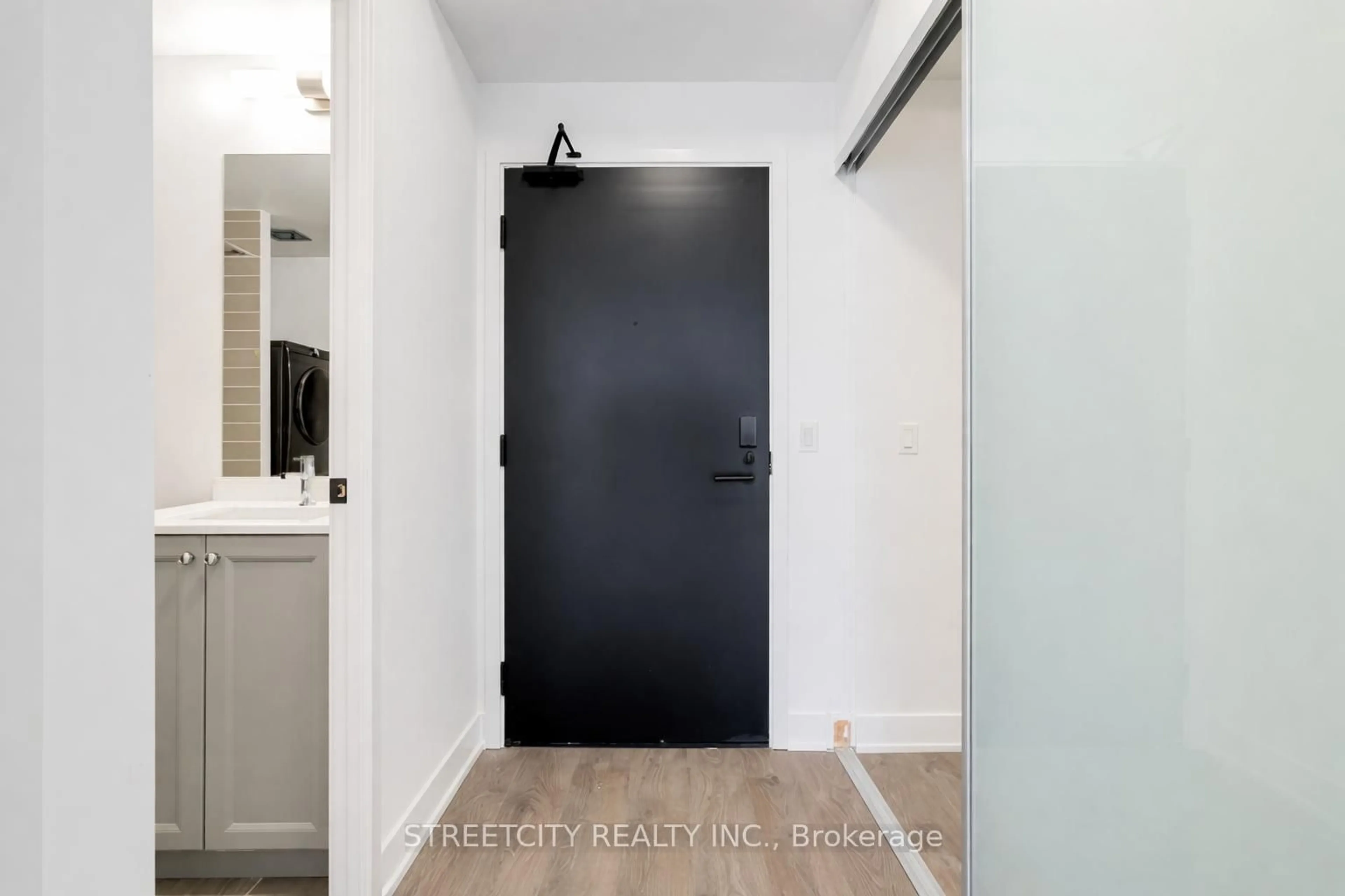 Indoor entryway for 2343 Khalsa Gate #834, Oakville Ontario L6M 5R6