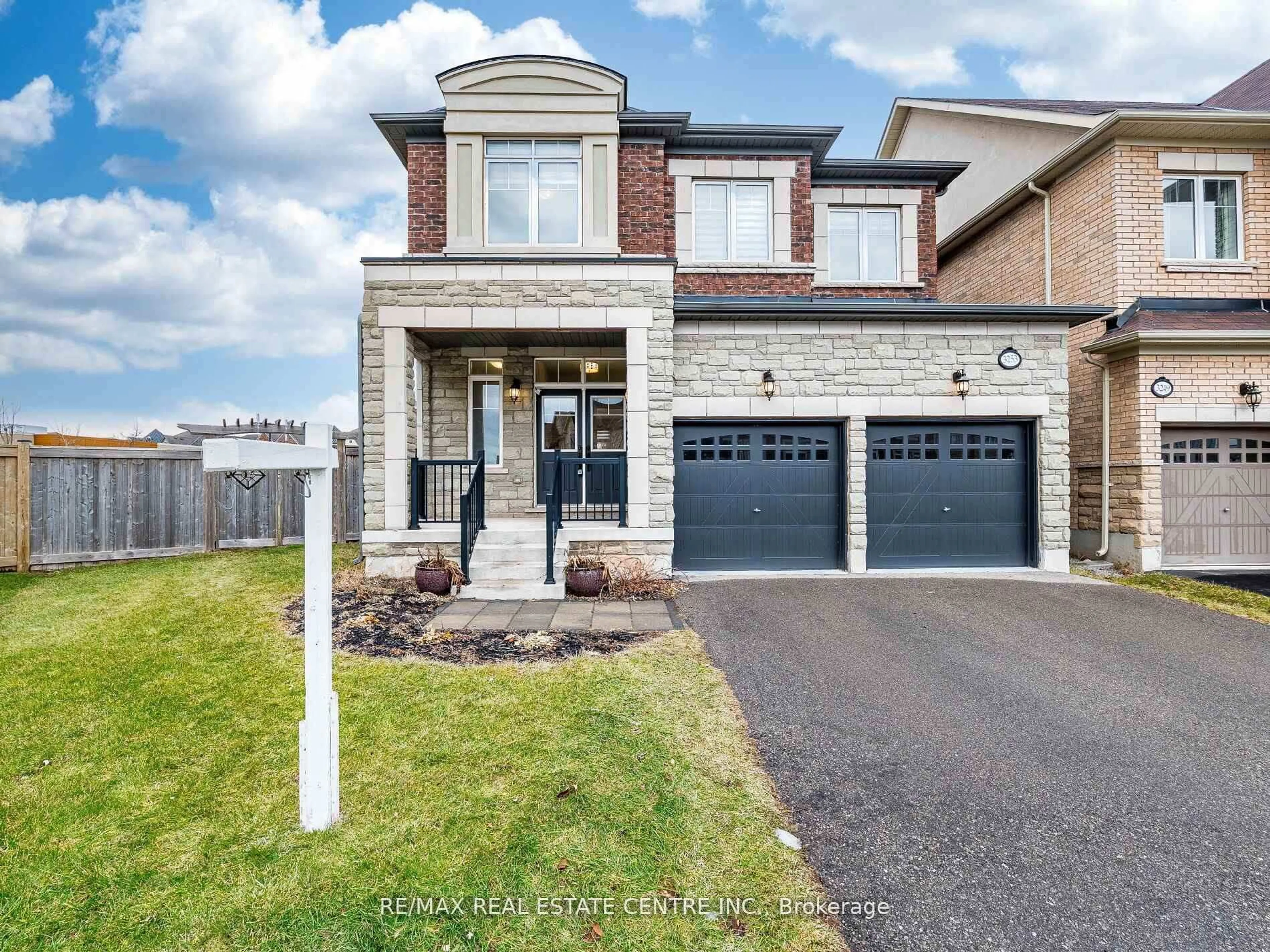 Home with brick exterior material, street for 3253 Mintwood Circ, Oakville Ontario L6H 7C3