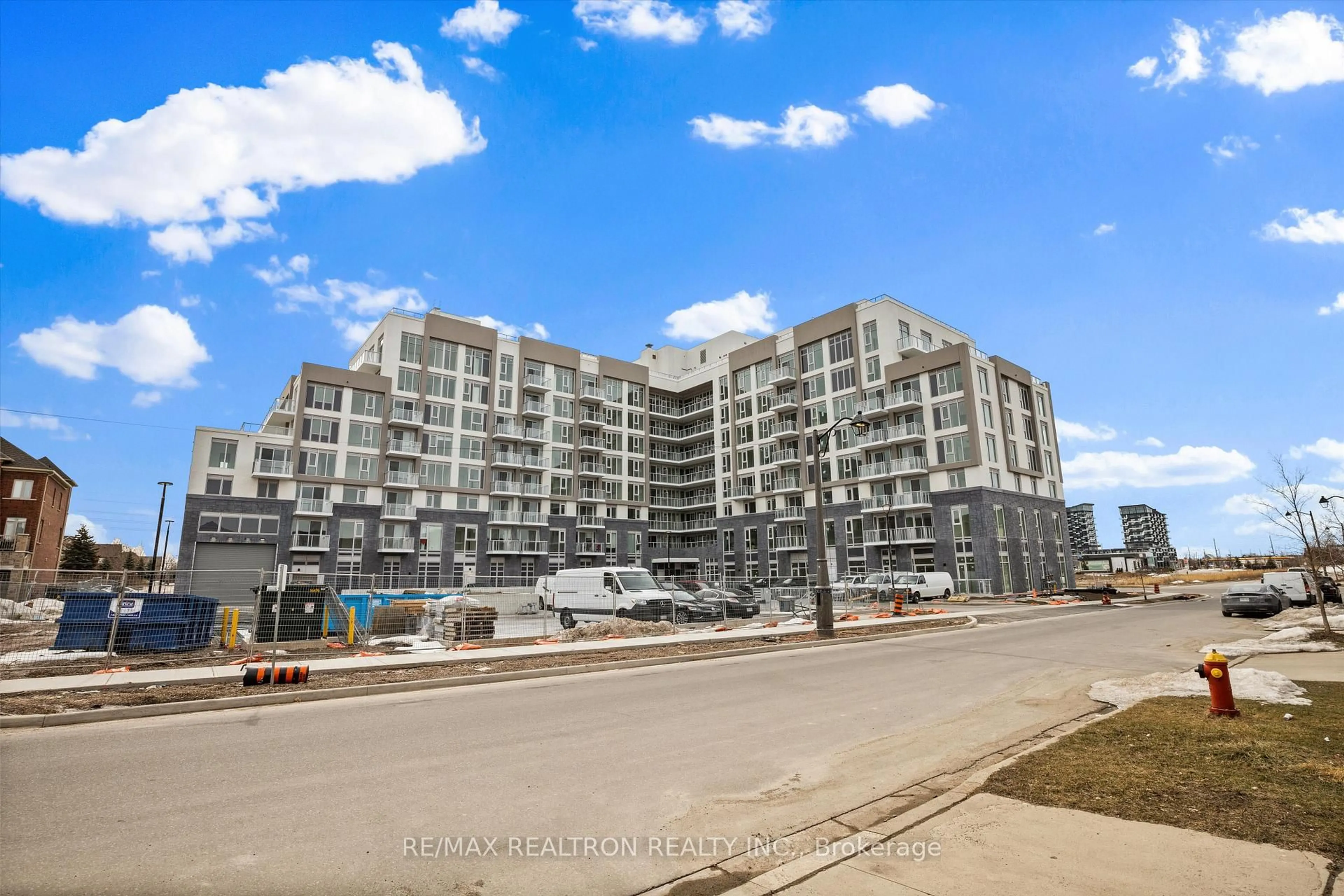 Unknown for 412 Silver Maple Dr #501, Oakville Ontario L6H 7E3