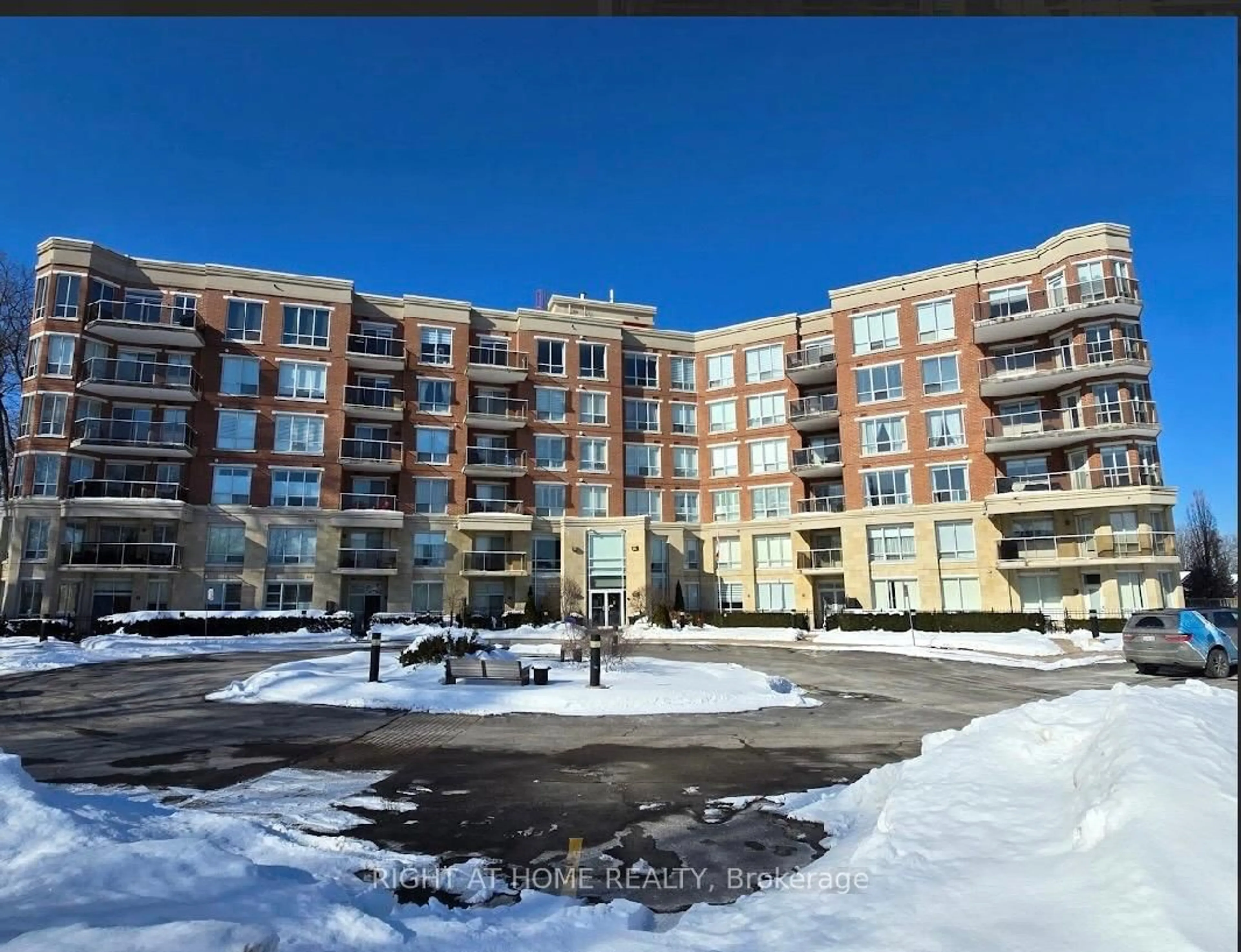 A pic from outside/outdoor area/front of a property/back of a property/a pic from drone, building for 483 FAITH Dr #410, Mississauga Ontario L5R 0A1
