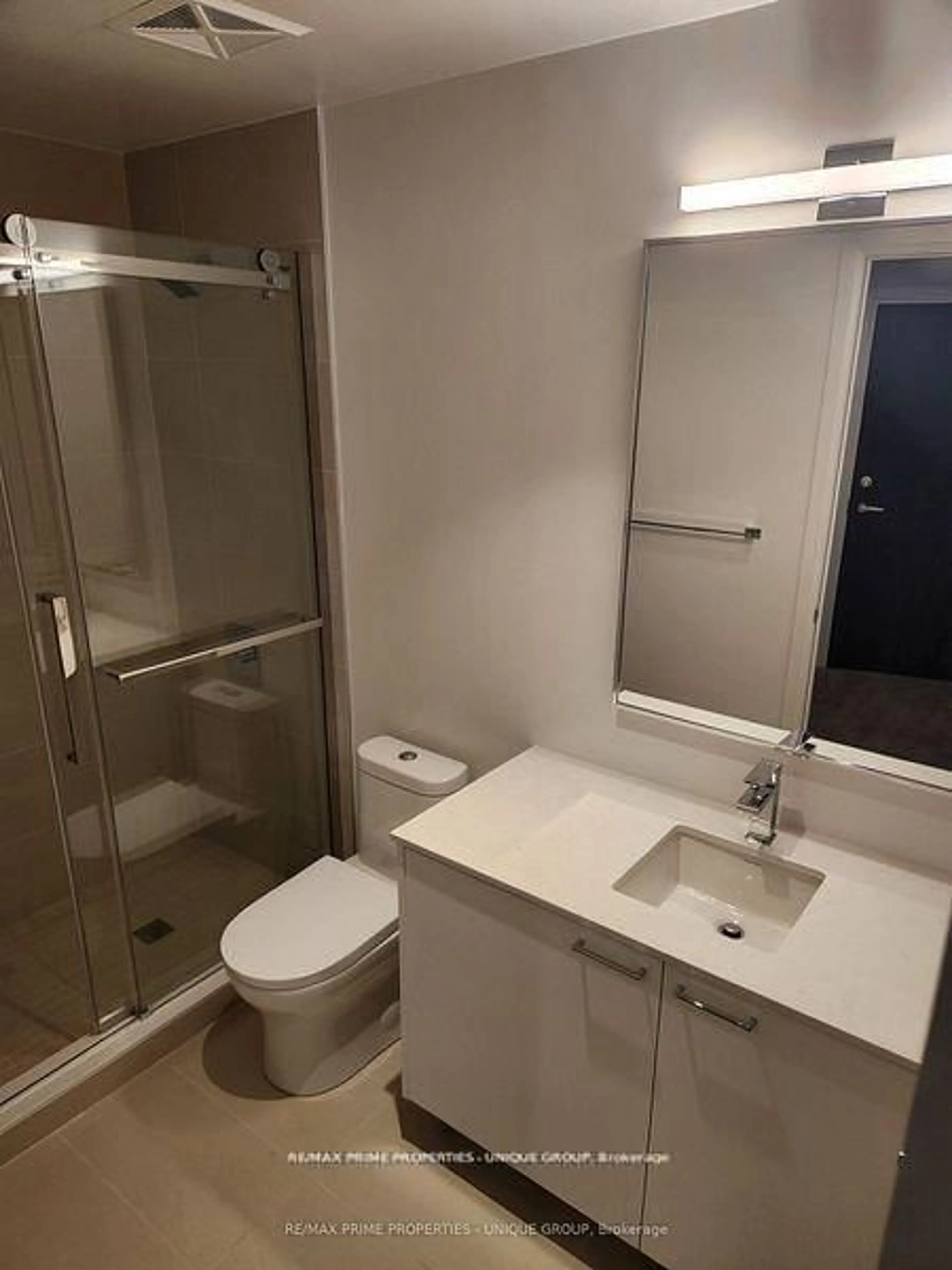 Standard bathroom, floor is not visible for 293 The Kingsway #808, Toronto Ontario M9K 3A9