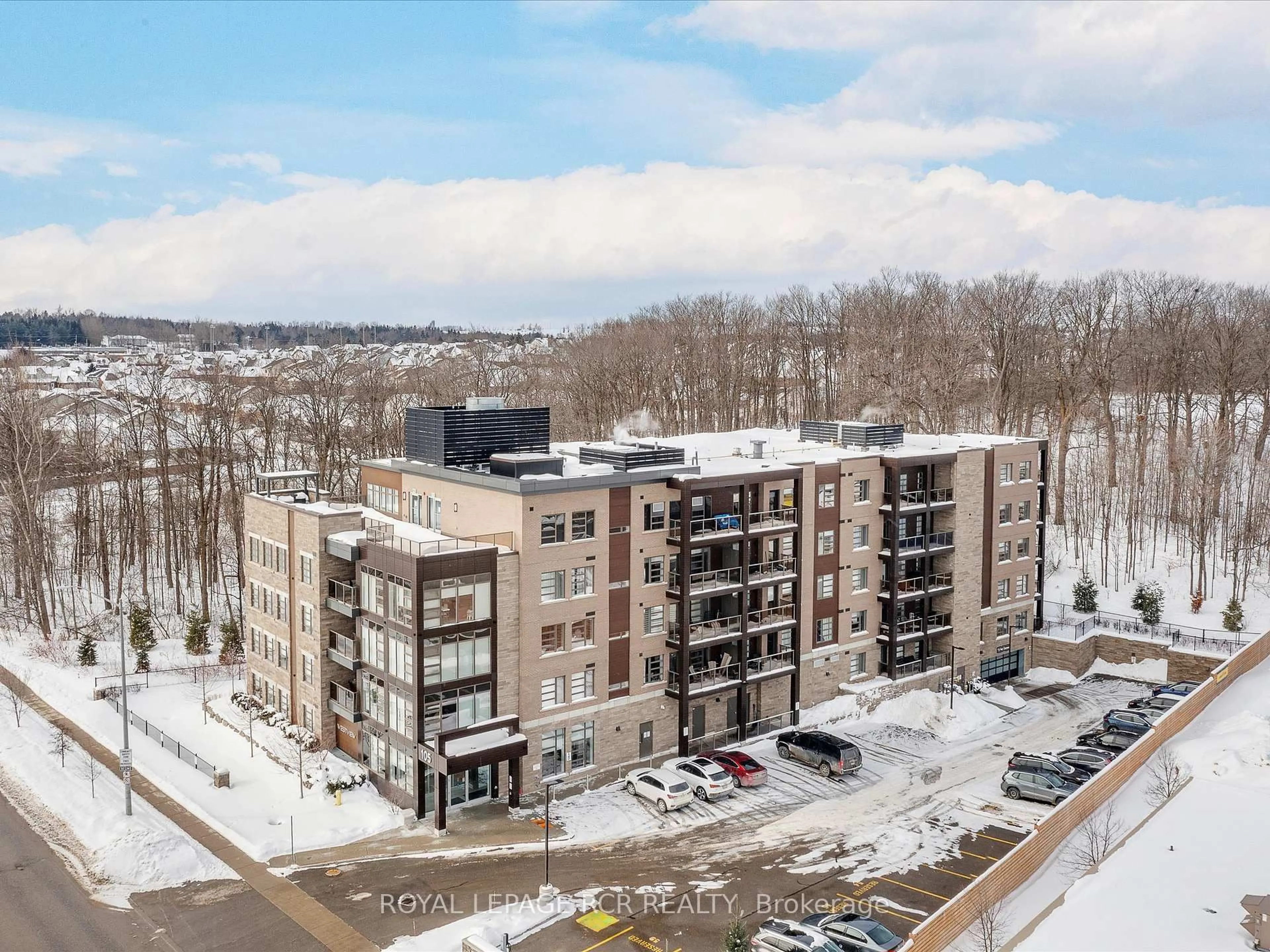 A pic from outside/outdoor area/front of a property/back of a property/a pic from drone, unknown for 105 Spencer Ave #209, Orangeville Ontario L9W 7S3