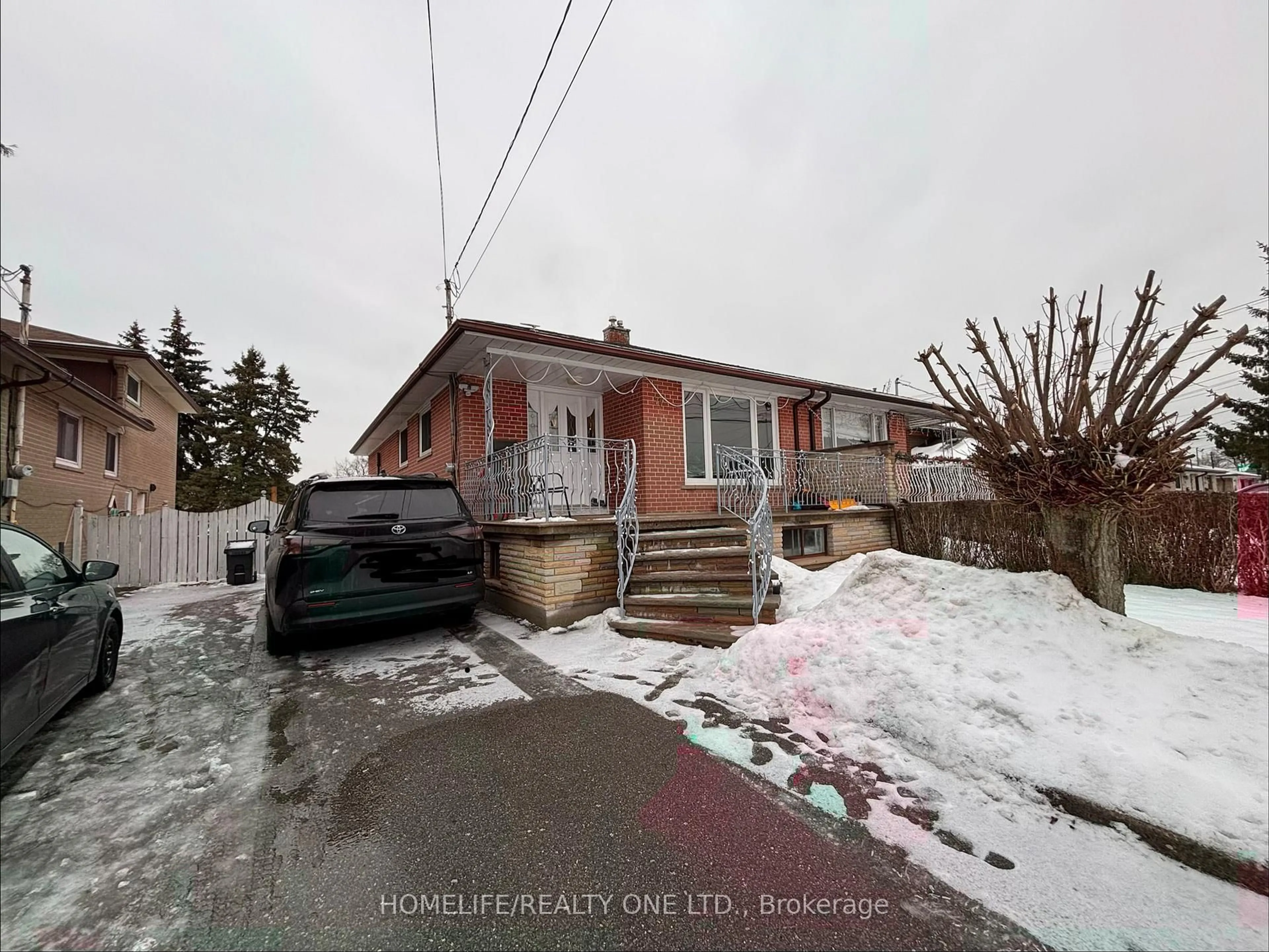 Unknown for 77 Newlin Cres, Toronto Ontario M3L 1X5