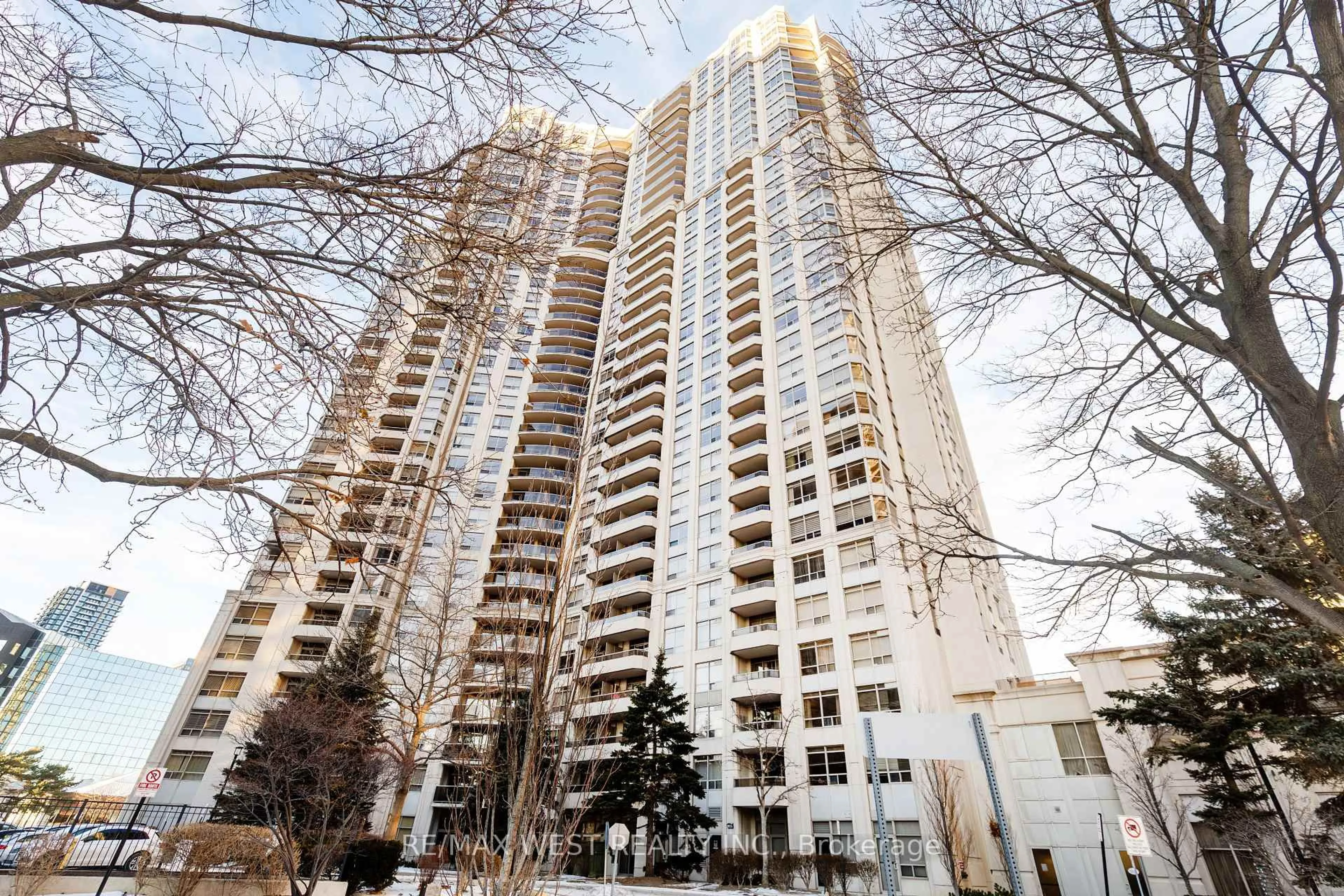 Unknown for 35 Kingsbridge Garden Circ #902, Mississauga Ontario L5R 3Z5