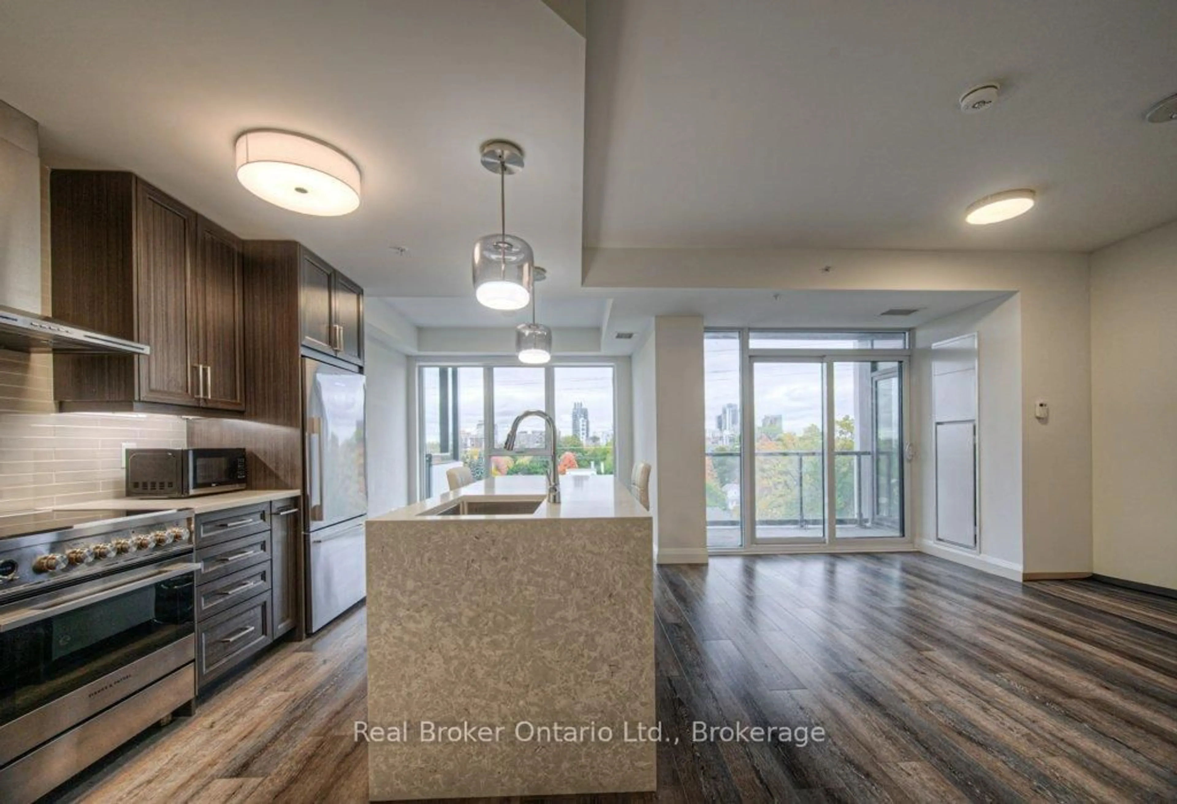 Open concept kitchen, ceramic/tile floor for 500 Brock Ave #705, Burlington Ontario L7S 0A5