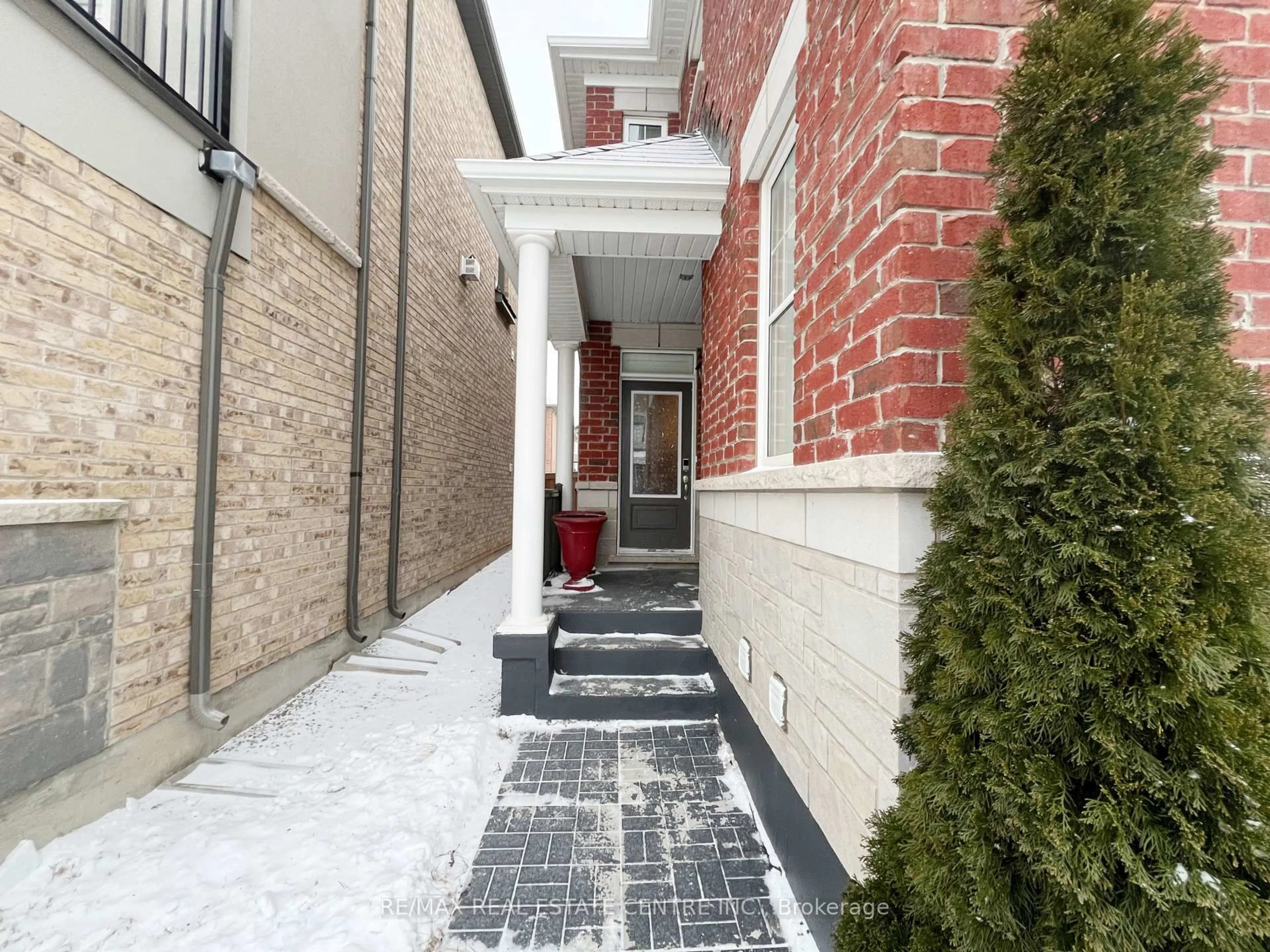 Unknown for 1300 Basswood Cres, Milton Ontario L9T 7E7