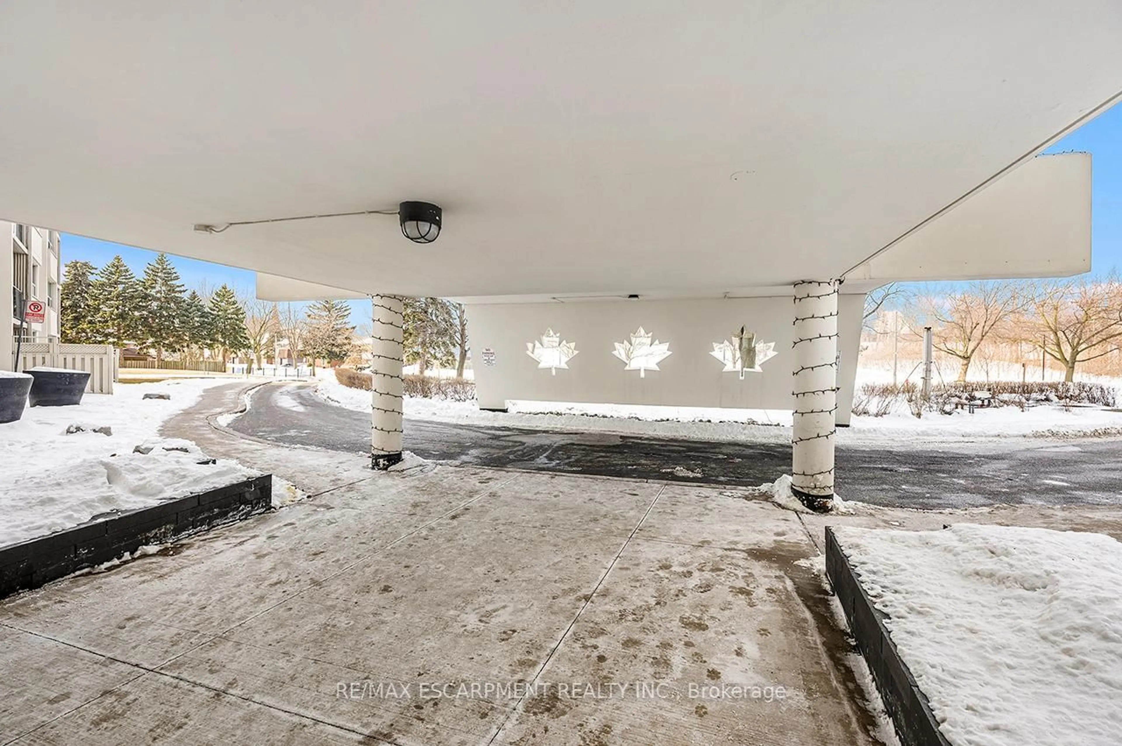 Unknown for 530 Lolita Gdns #308, Mississauga Ontario L5A 3T2