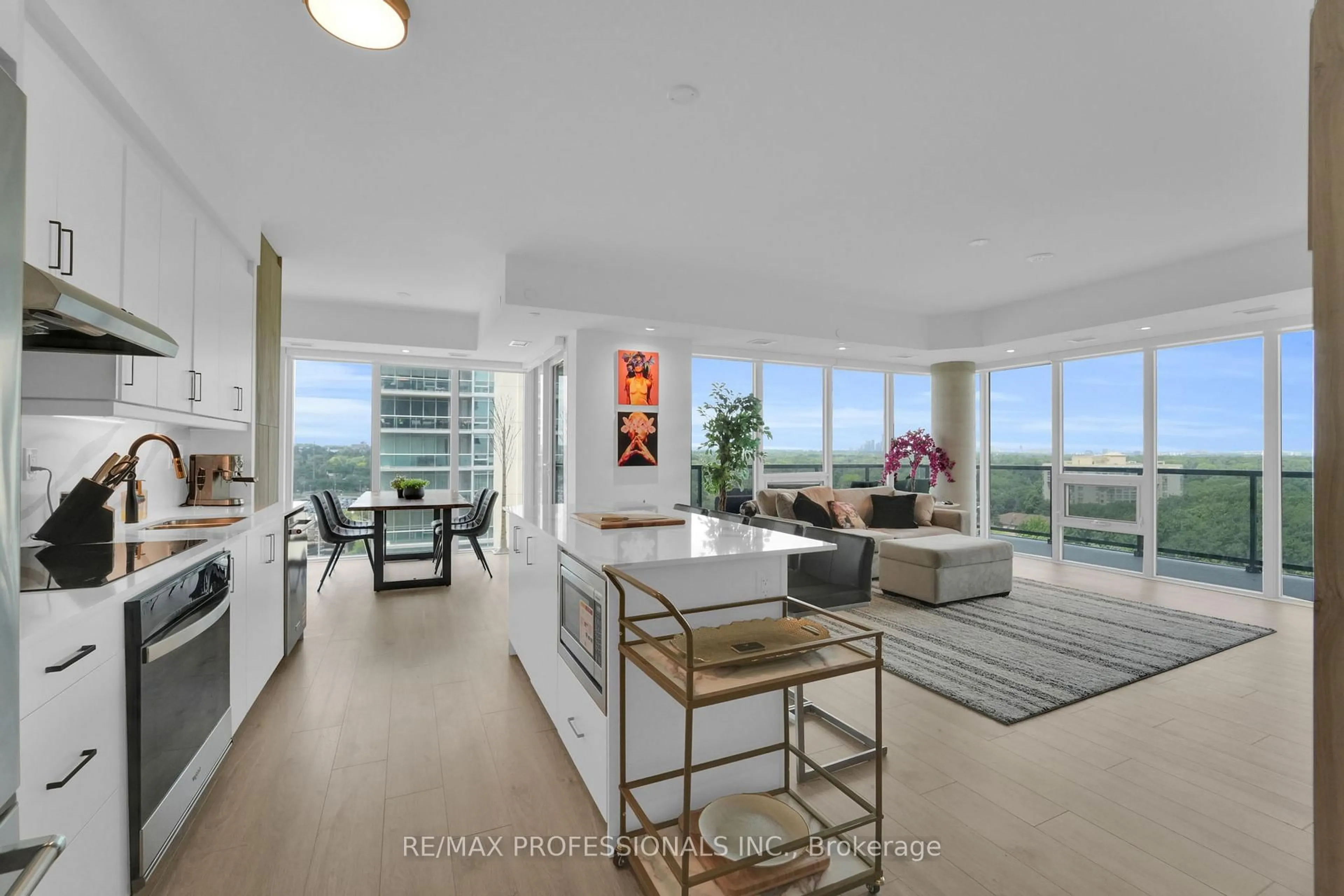 Unknown for 1035 Southdown Rd #1402, Mississauga Ontario L5J 0A2