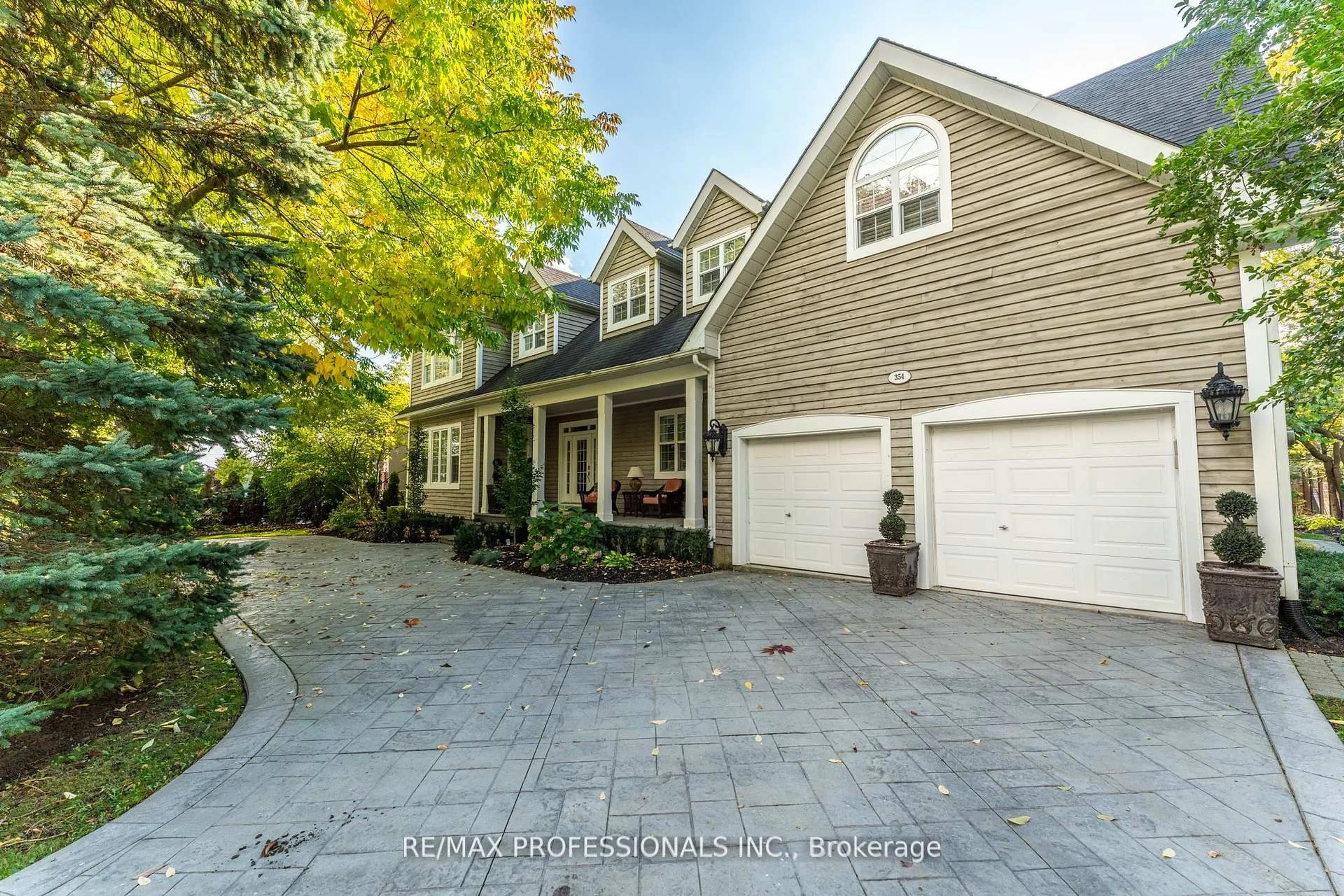 Home with brick exterior material, street for 354 Country Club Cres, Mississauga Ontario L5J 2P8