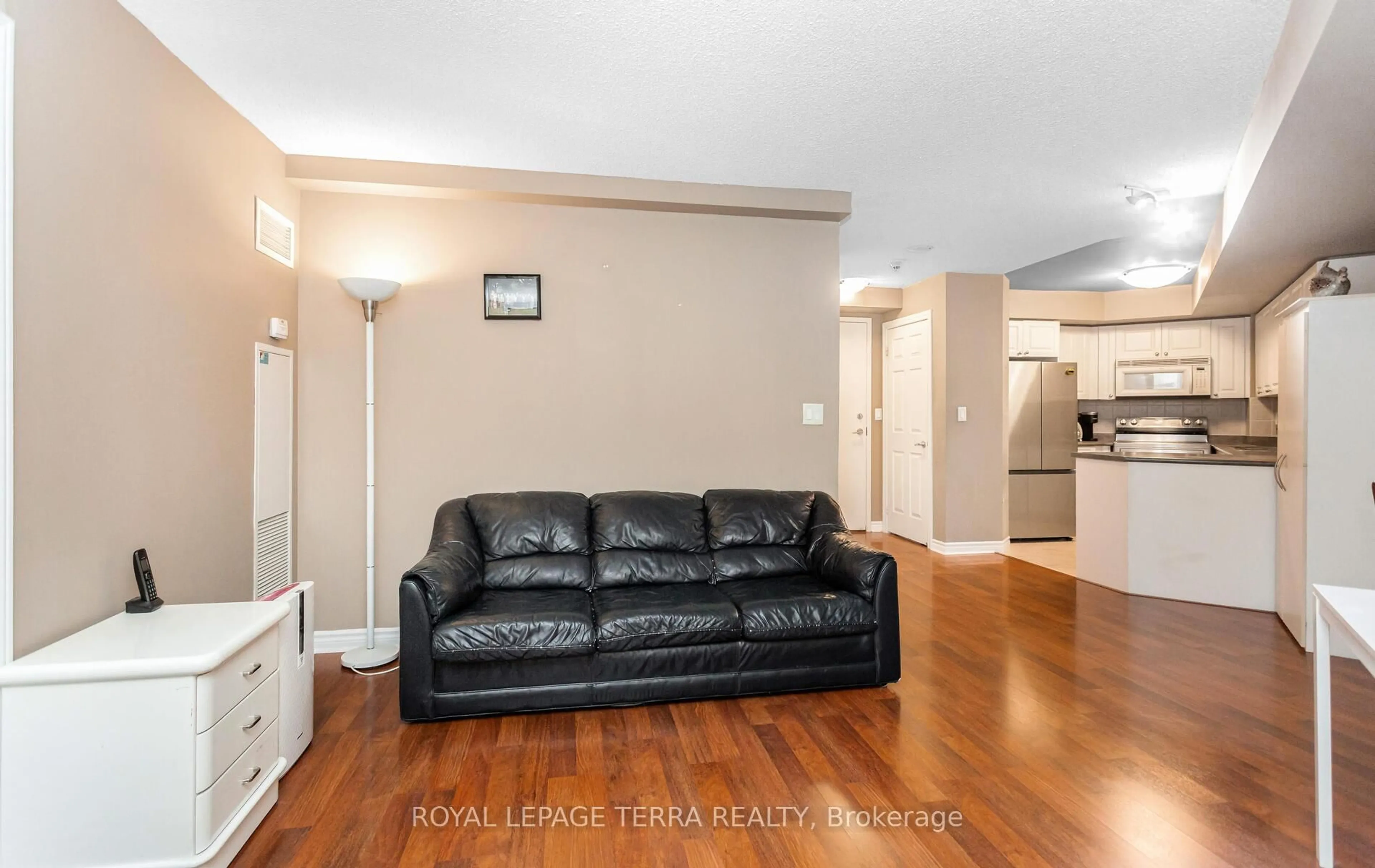 Living room with furniture, unknown for 3888 Duke Of York Blvd #430, Mississauga Ontario L5B 4P5