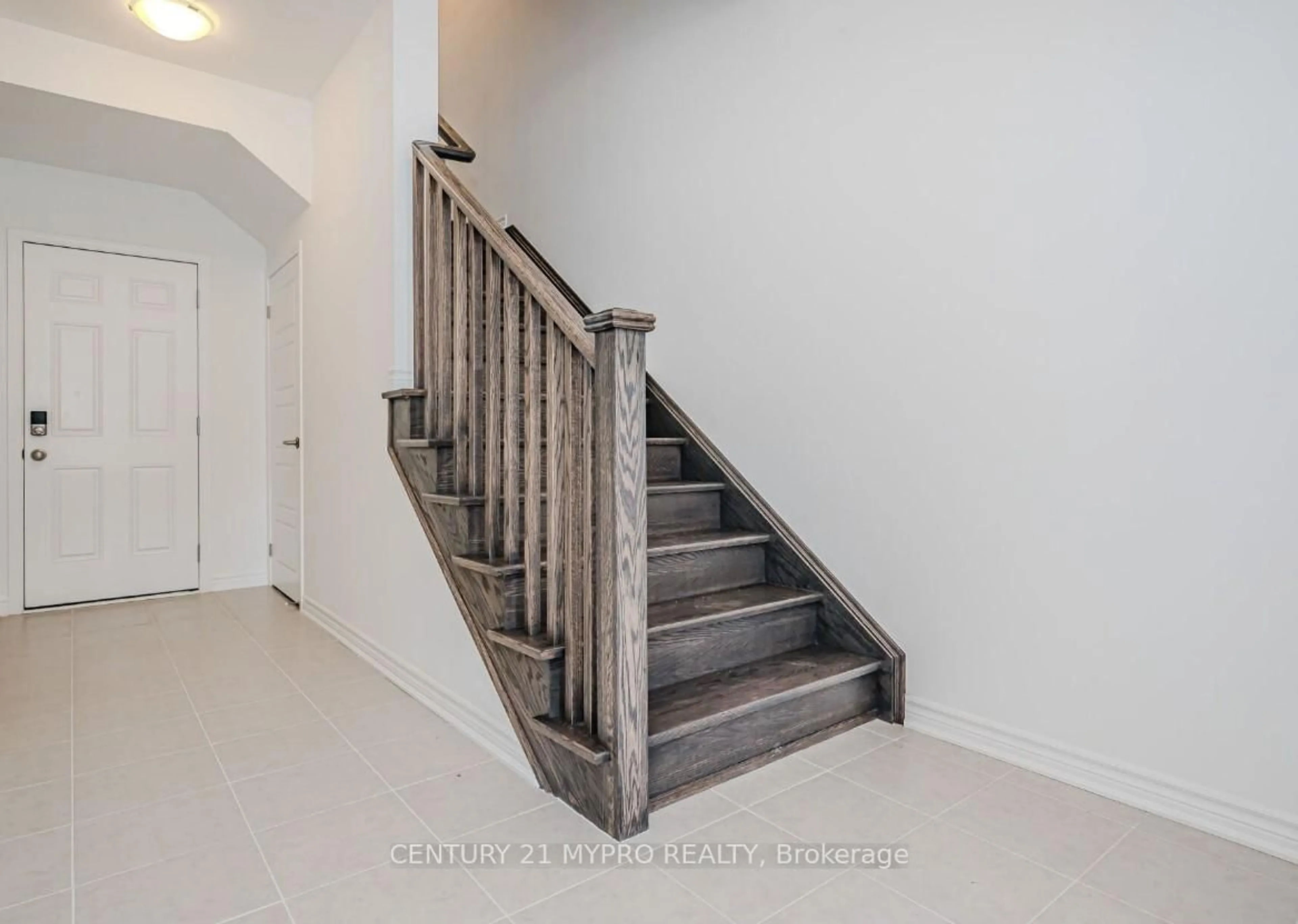 Stairs for 1369 William Halton Pkwy, Oakville Ontario L6M 5N9