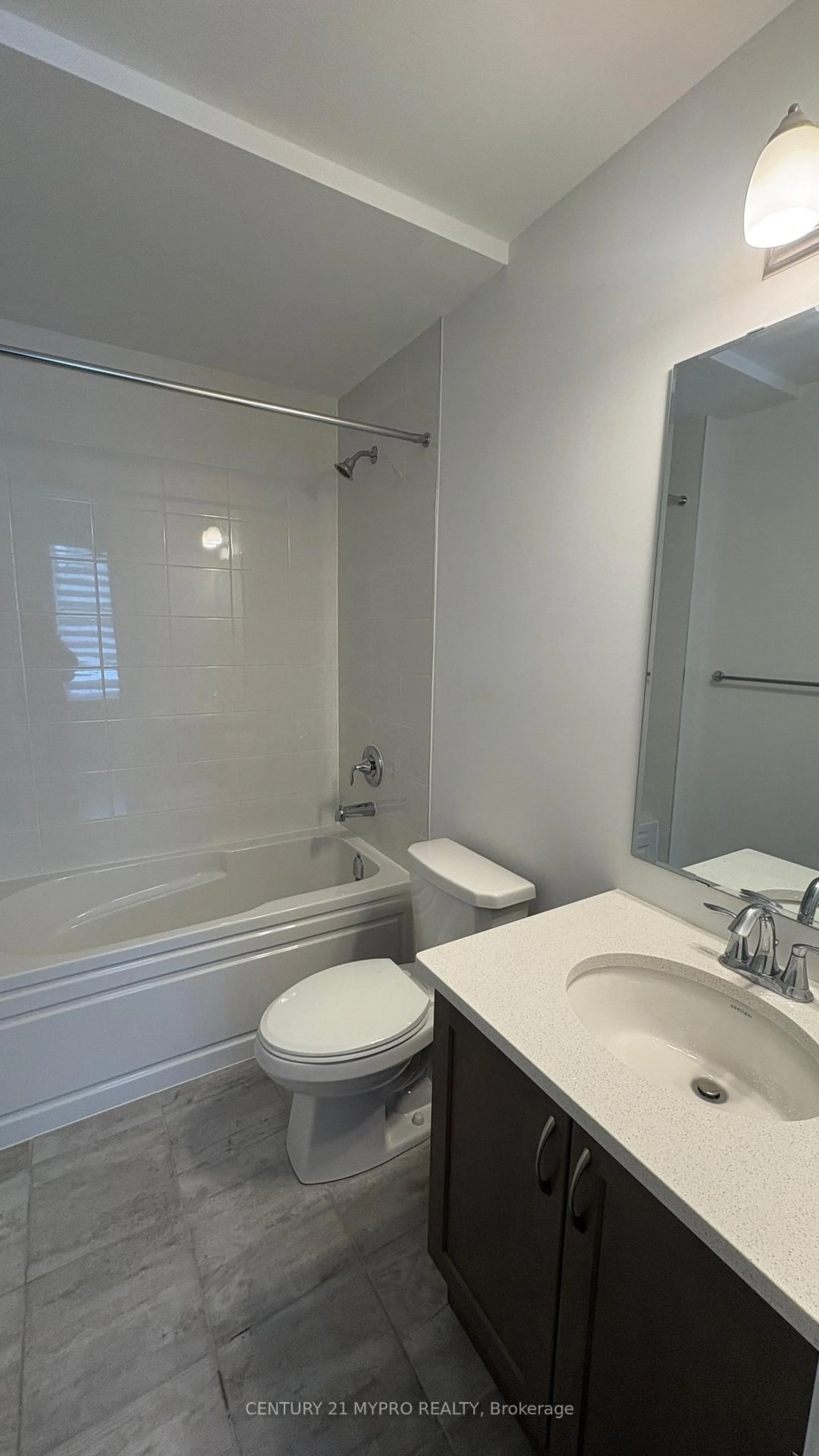 Standard bathroom, unknown for 1369 William Halton Pkwy, Oakville Ontario L6M 5N9
