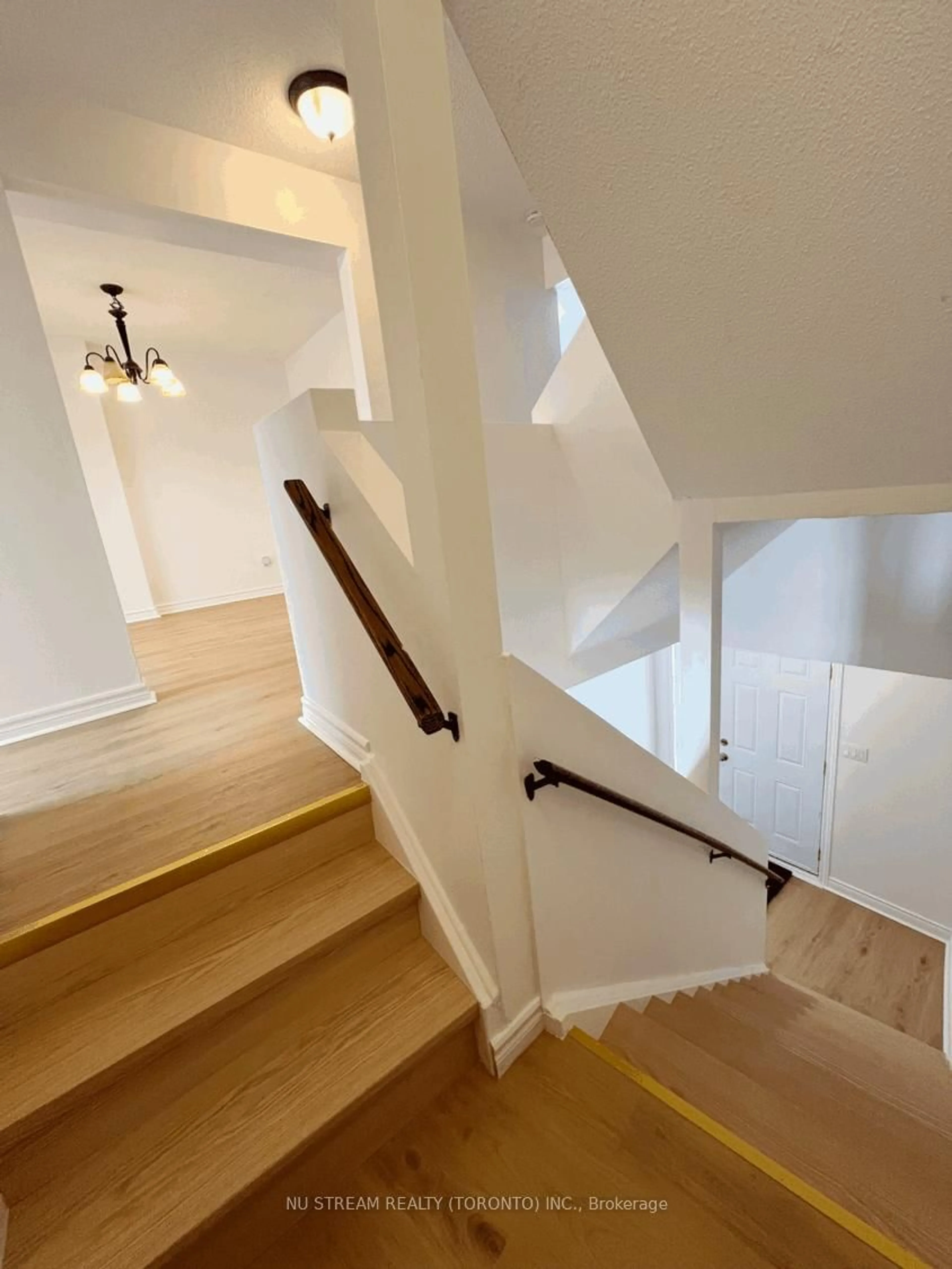 Stairs for 16 Ashton Cres #16, Brampton Ontario L6S 3J9