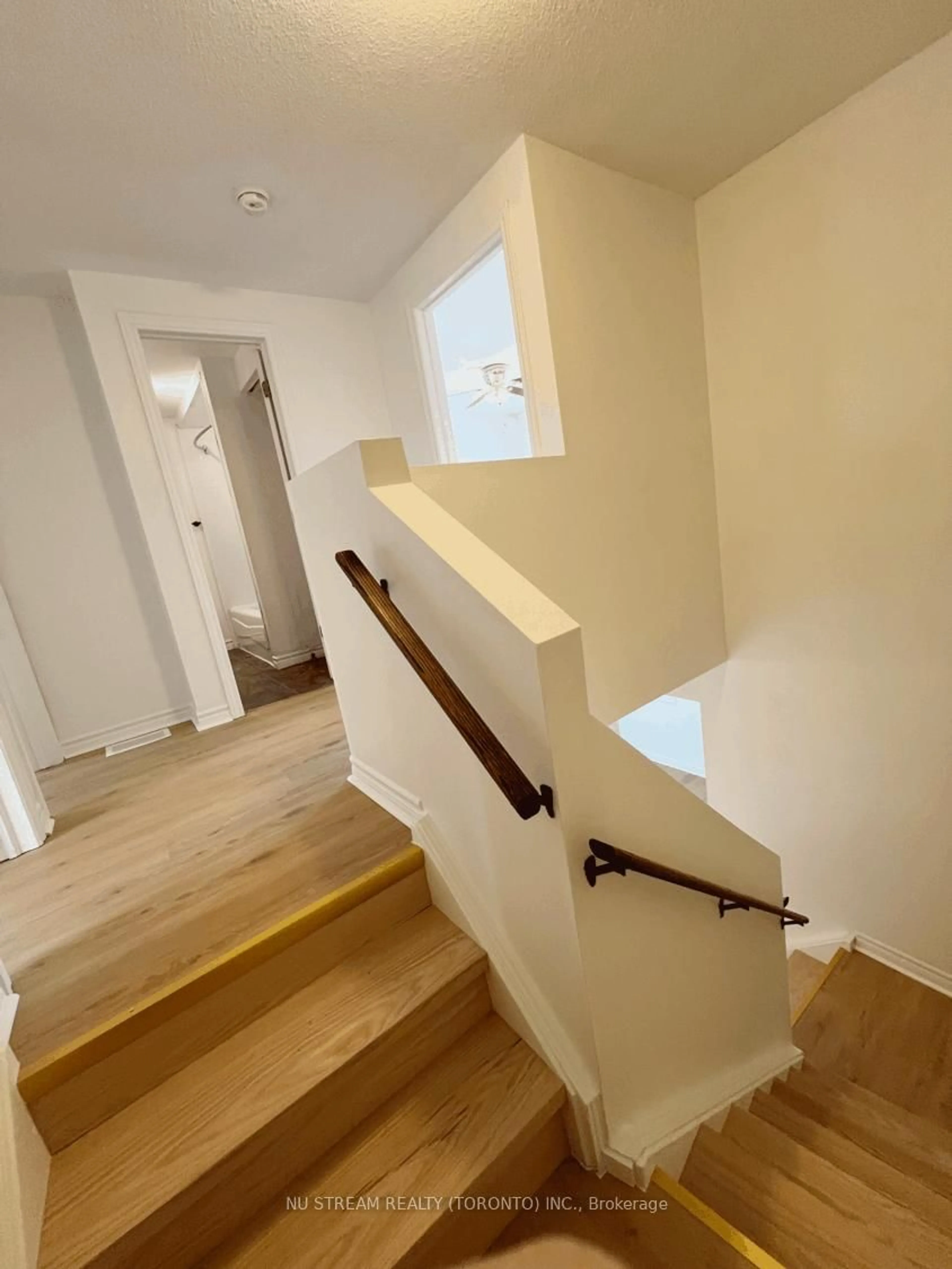 Stairs for 16 Ashton Cres #16, Brampton Ontario L6S 3J9