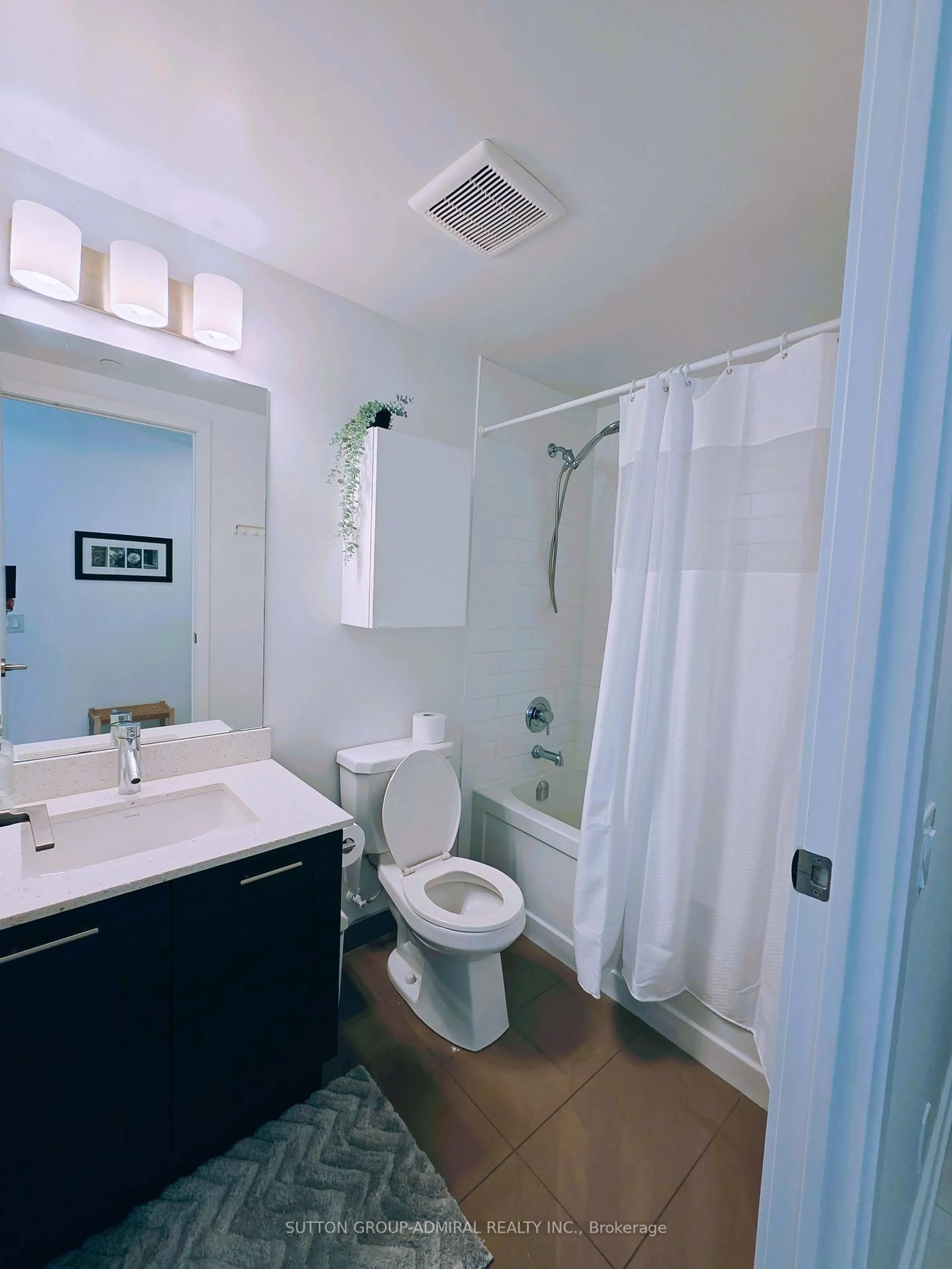 Standard bathroom, unknown for 2200 Lake Shore Blvd #2105, Toronto Ontario M8V 1A4