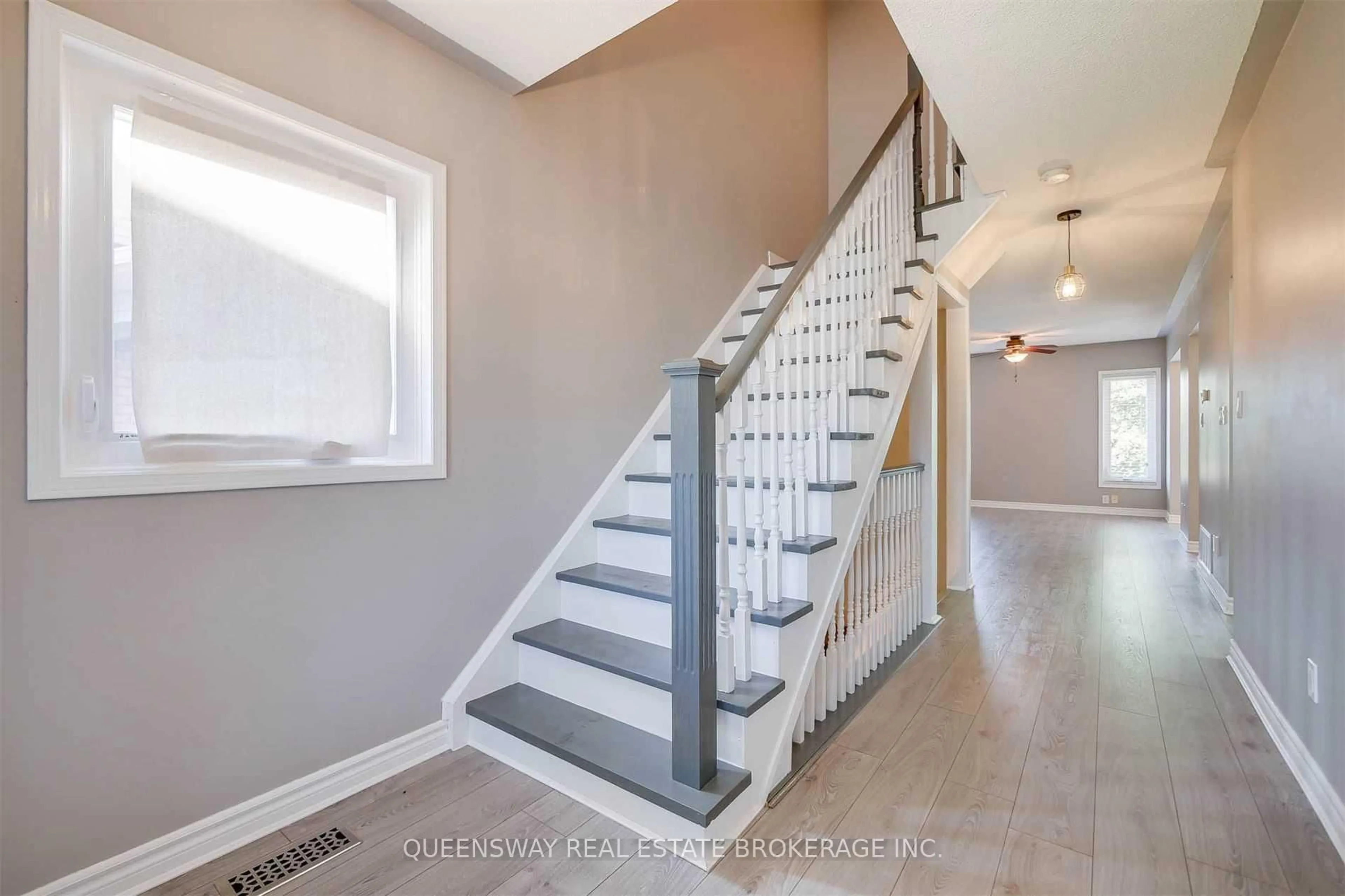 Stairs for 20 Hesketh Crt, Caledon Ontario L7C 1C6