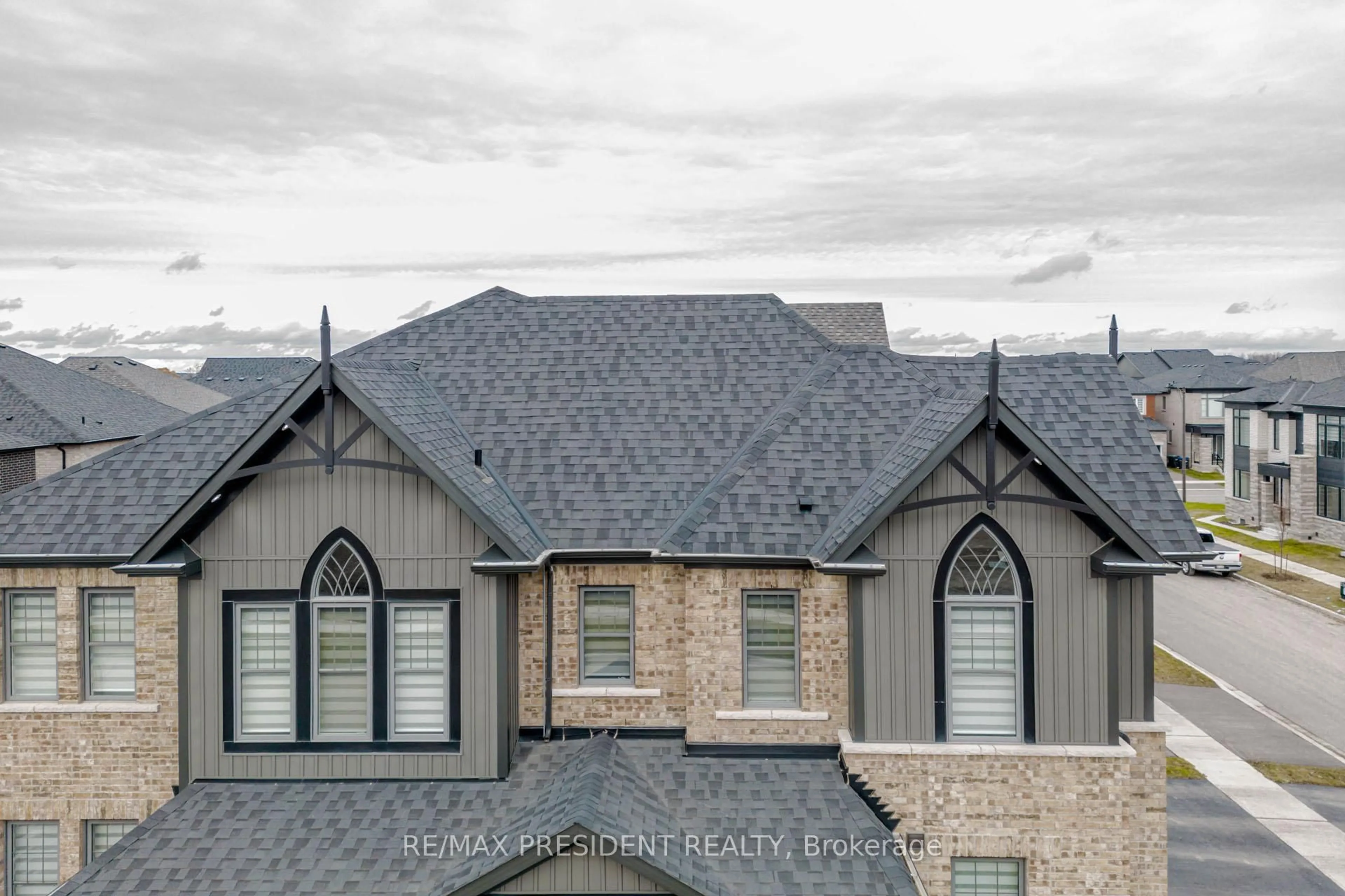 Home with brick exterior material, mountain view for 2 Vincena Rd, Caledon Ontario L7C 4M5