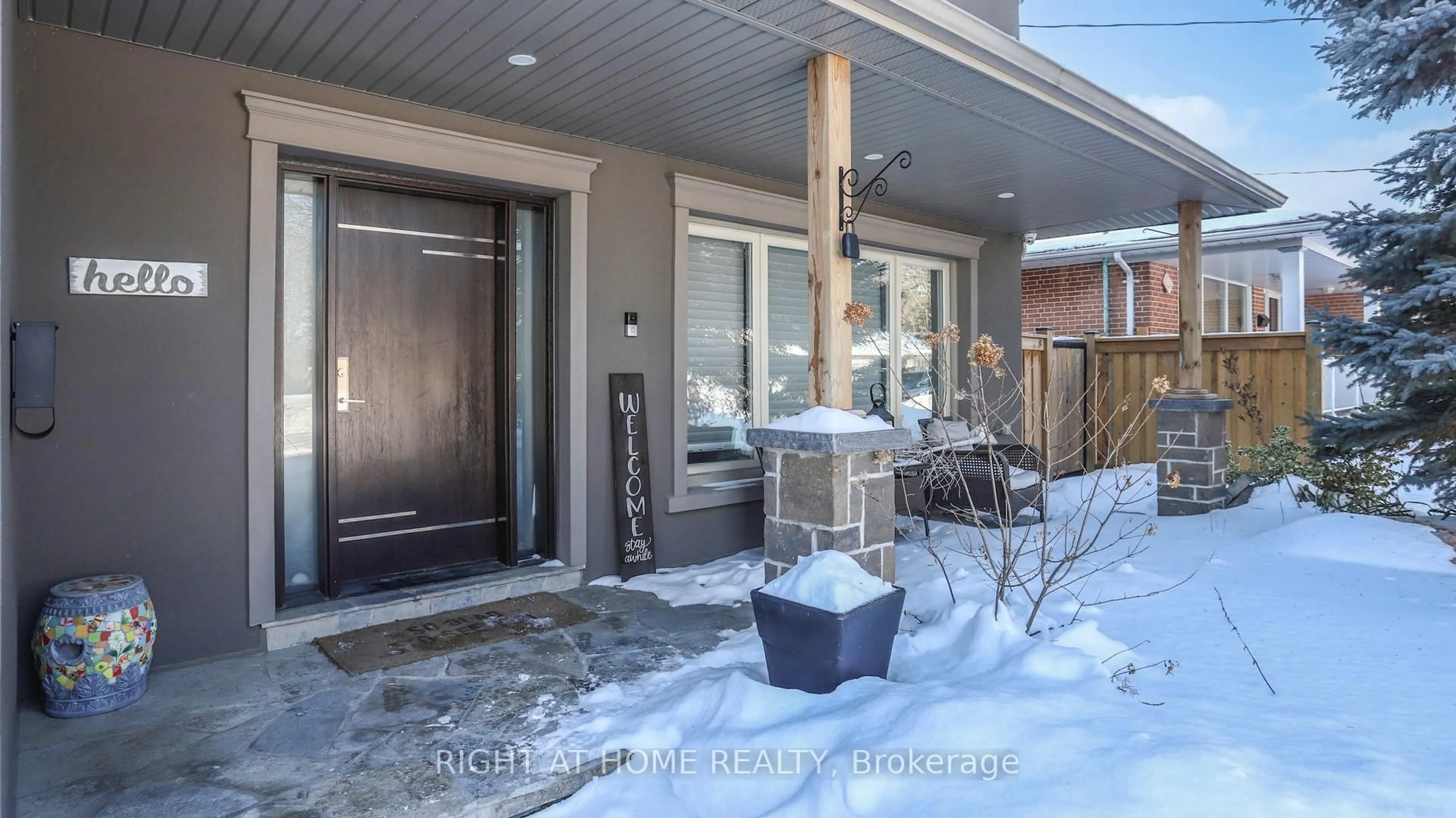 Indoor entryway for 7 Forest Path Crt, Toronto Ontario M9V 1L4