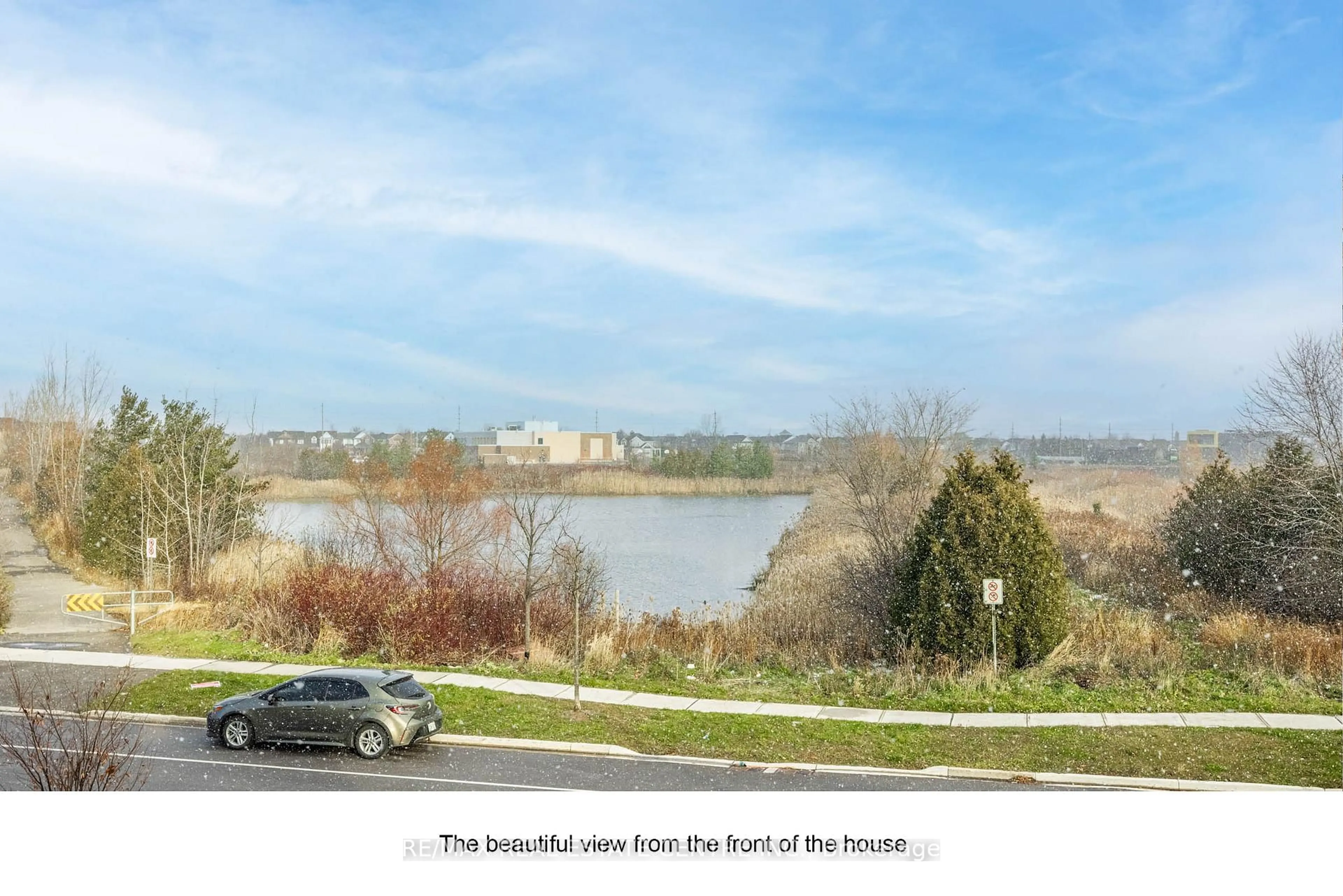 A pic from outside/outdoor area/front of a property/back of a property/a pic from drone, water/lake/river/ocean view for 1361 Costigan Rd, Milton Ontario L9T 0Y7