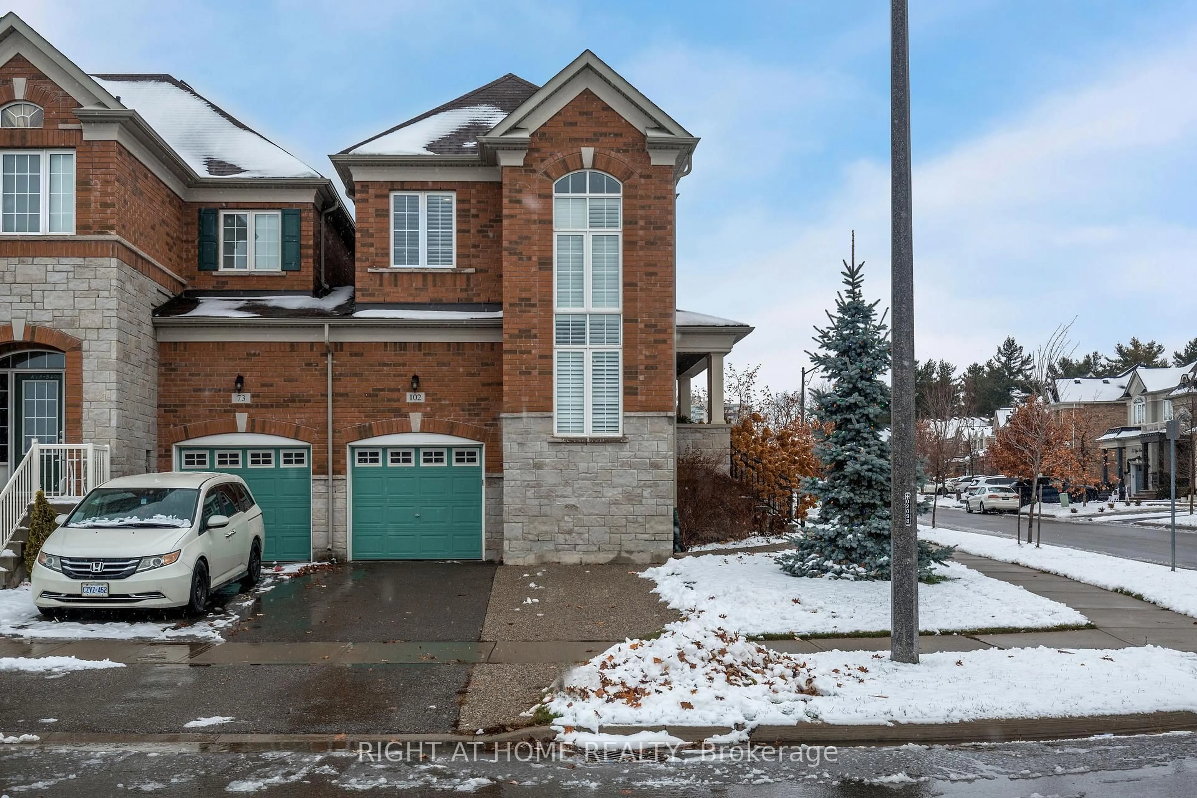 Home with brick exterior material, street for 102 Upper Canada Crt, Halton Hills Ontario L7G 0L2