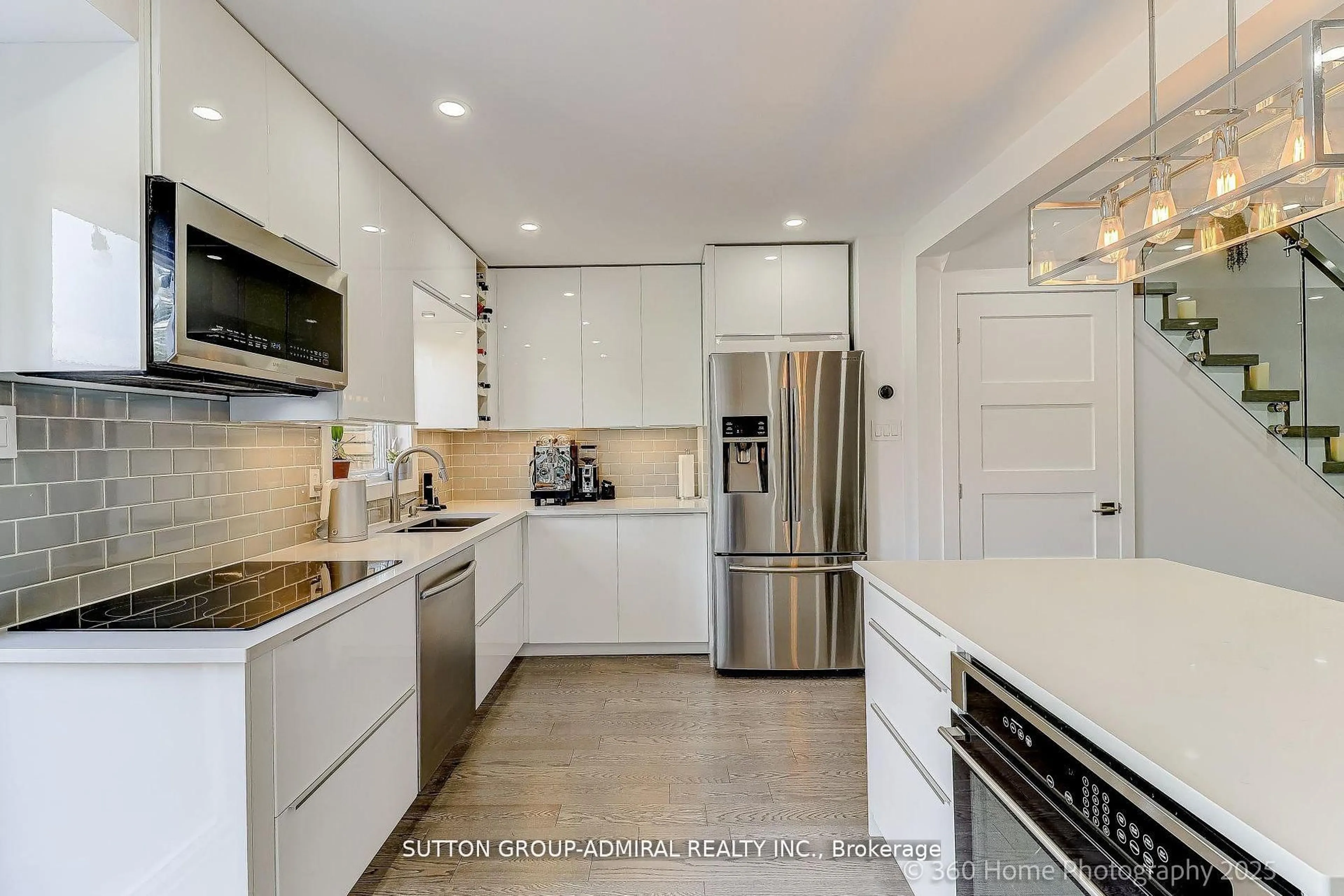 Unknown for 709 Greycedar Cres, Mississauga Ontario L4W 3J4