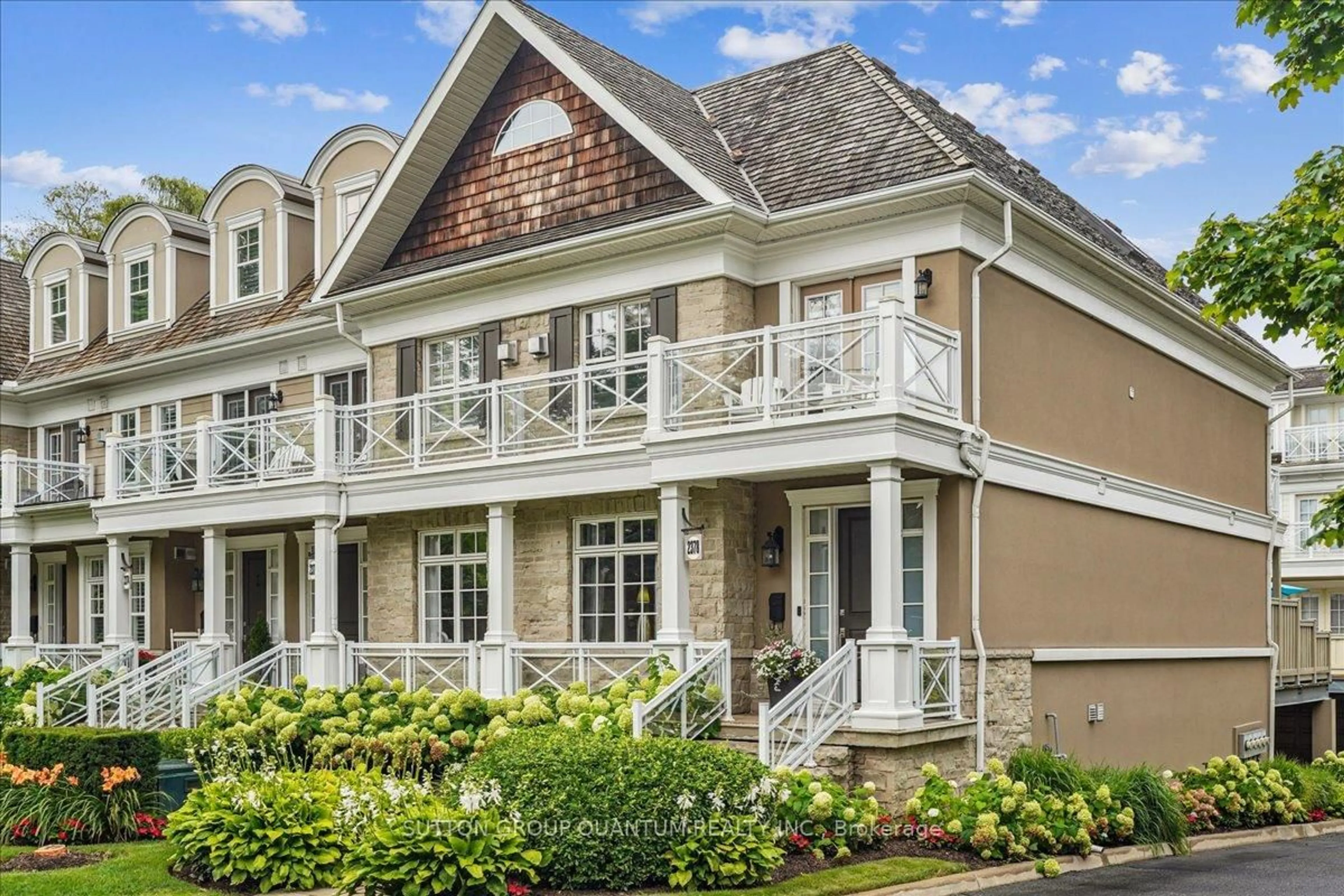 Home with vinyl exterior material, street for 2378 Marine Dr #2378, Oakville Ontario L6L 1C4