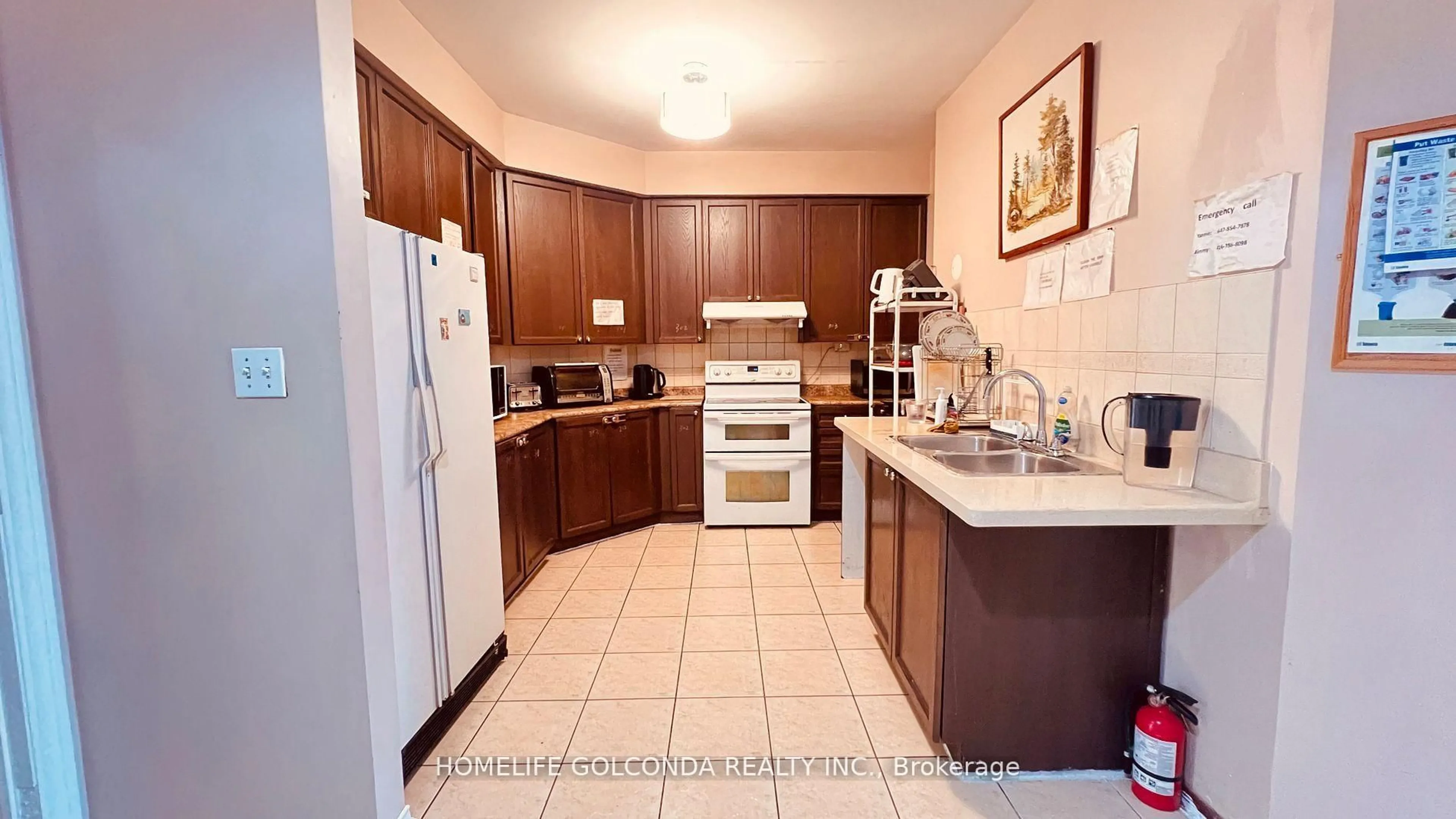 Standard kitchen, ceramic/tile floor for 22 Troyer Ave, Toronto Ontario M3J 0A3