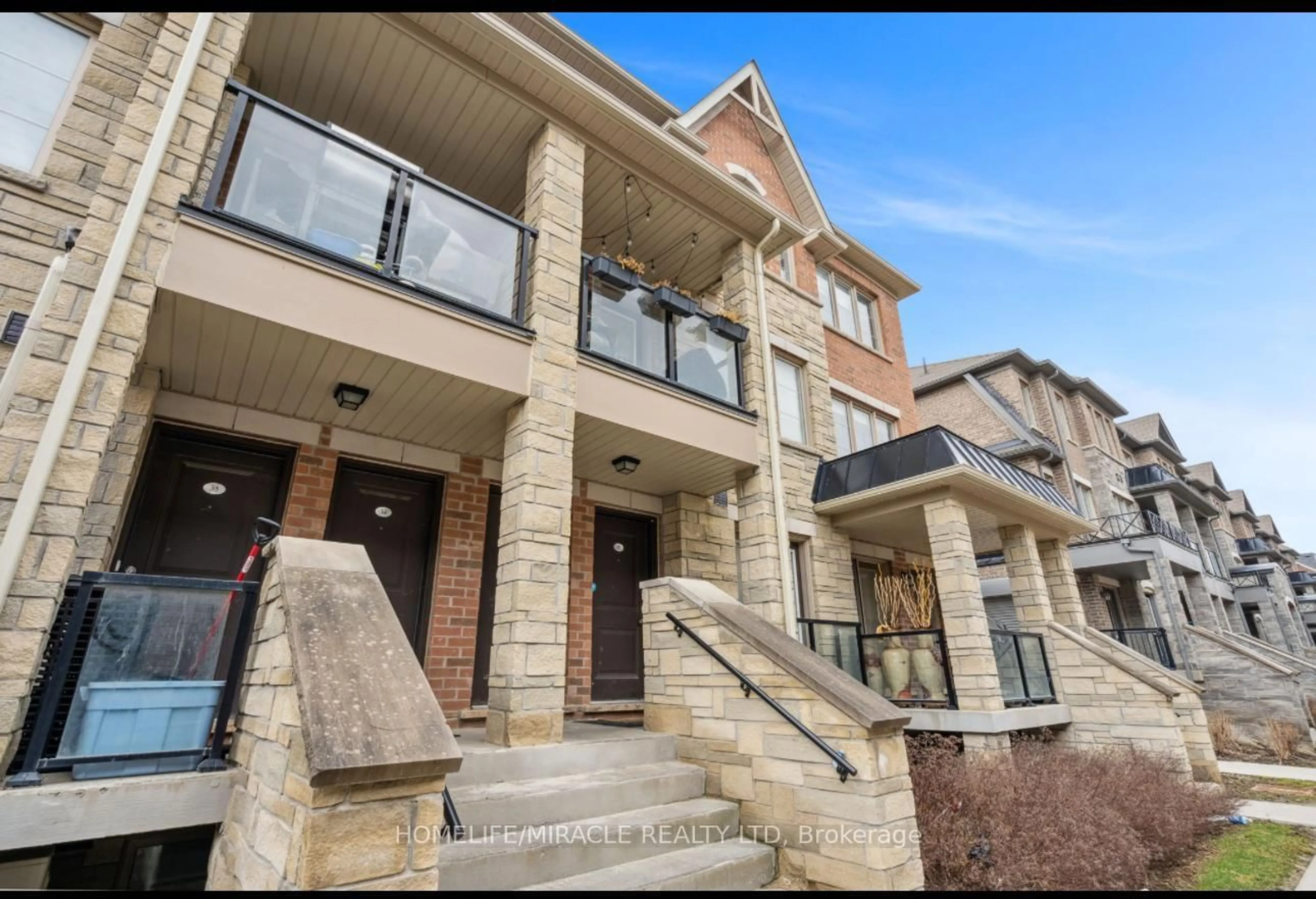 Home with brick exterior material, street for 200 Veterans Dr #32, Brampton Ontario L7A 4S6